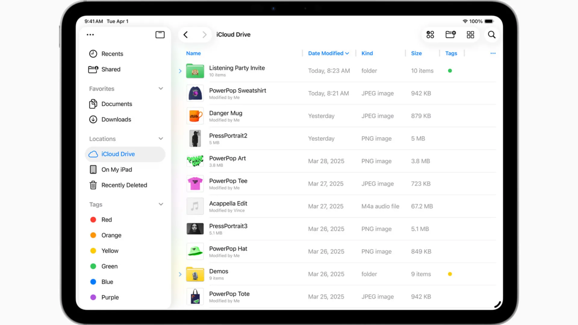 Ảnh chụp màn hình ứng dụng Tệp mới và cải tiến trên iPadOS 26 hiển thị chế độ xem danh sách chi tiết