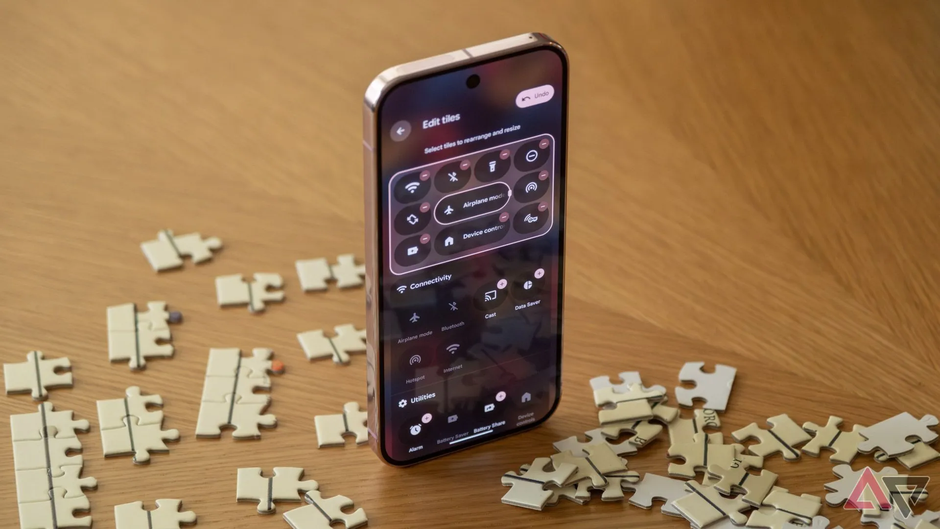 Giao diện cài đặt nhanh trên điện thoại Pixel 9 Pro chạy Android 16
