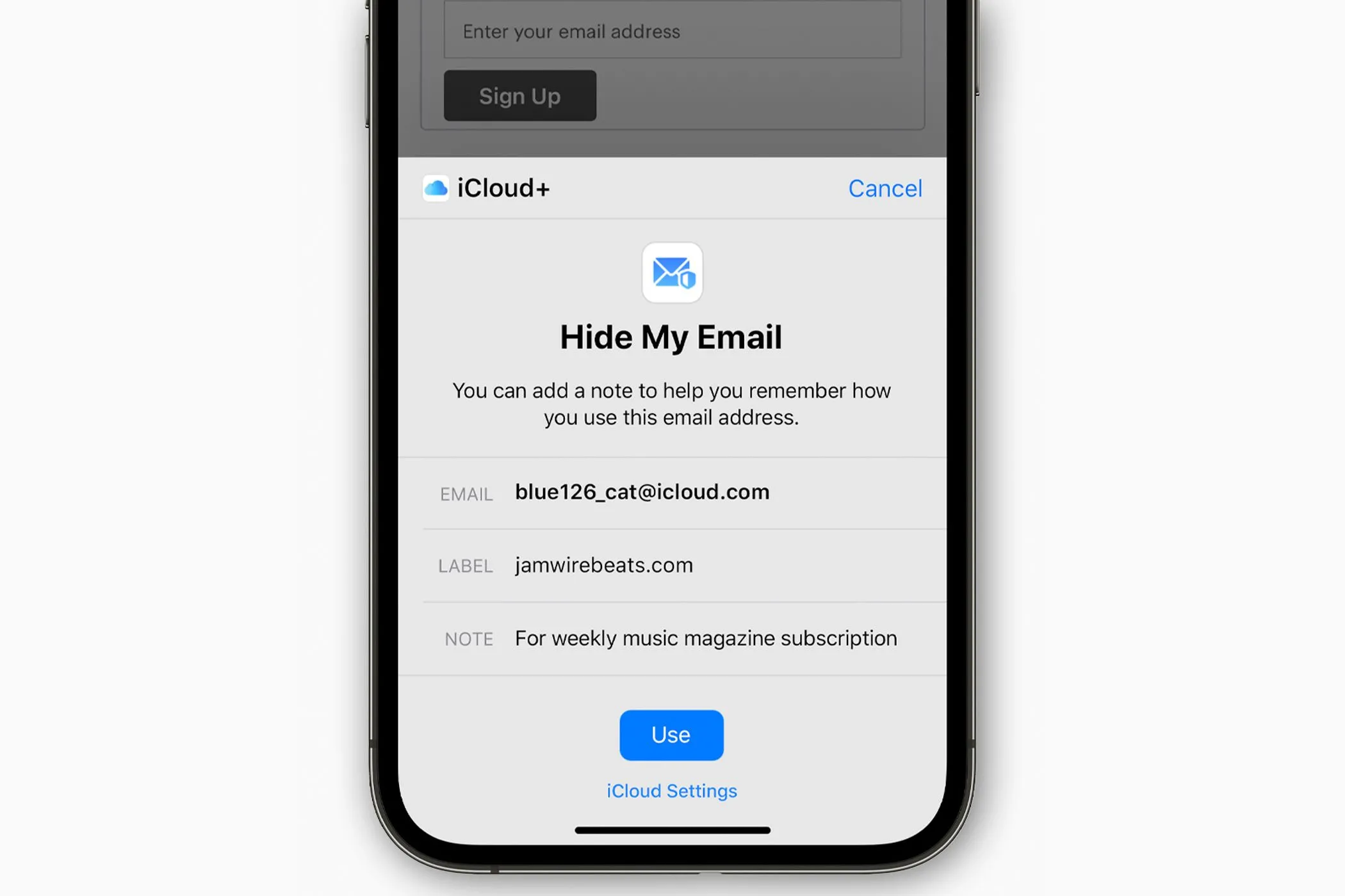 Giao diện tính năng Hide My Email trên iPhone, minh họa cách bảo vệ email cá nhân trước các nguy cơ rò rỉ dữ liệu.