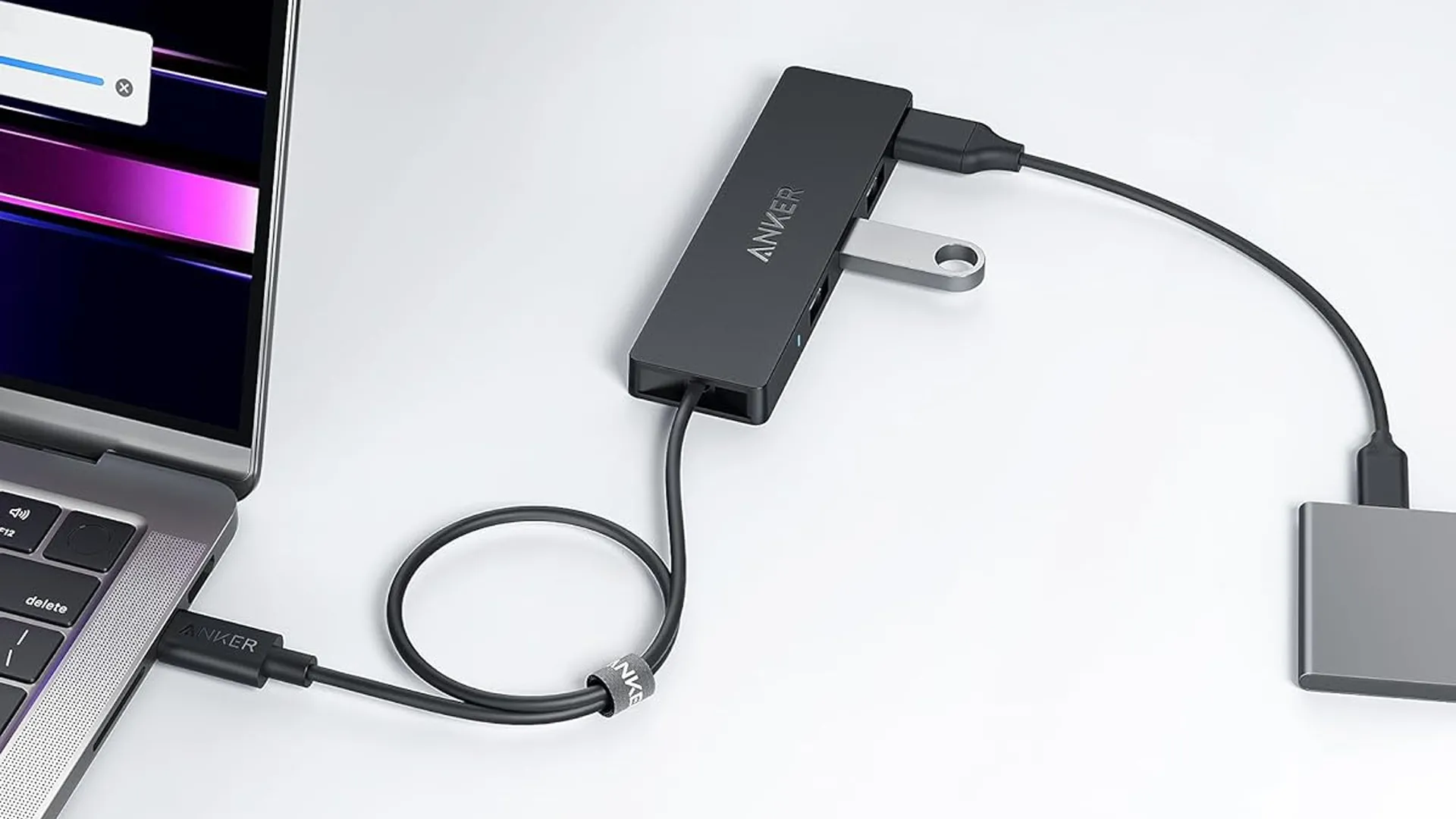 Hình ảnh marketing minh họa hub USB-C 4 cổng của Anker.