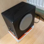 Loa subwoofer Logitech X230 màu đen.