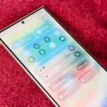 Menu cài đặt nhanh trên giao diện One UI 7 của điện thoại Samsung Galaxy S24 Ultra