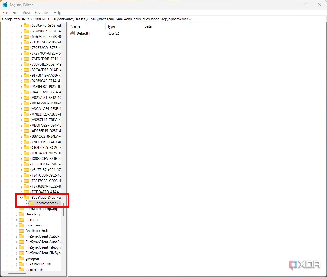 Giao diện Registry Editor hiển thị cấu trúc thư mục CLSID InprocServer32 cần thiết để bật menu ngữ cảnh cũ