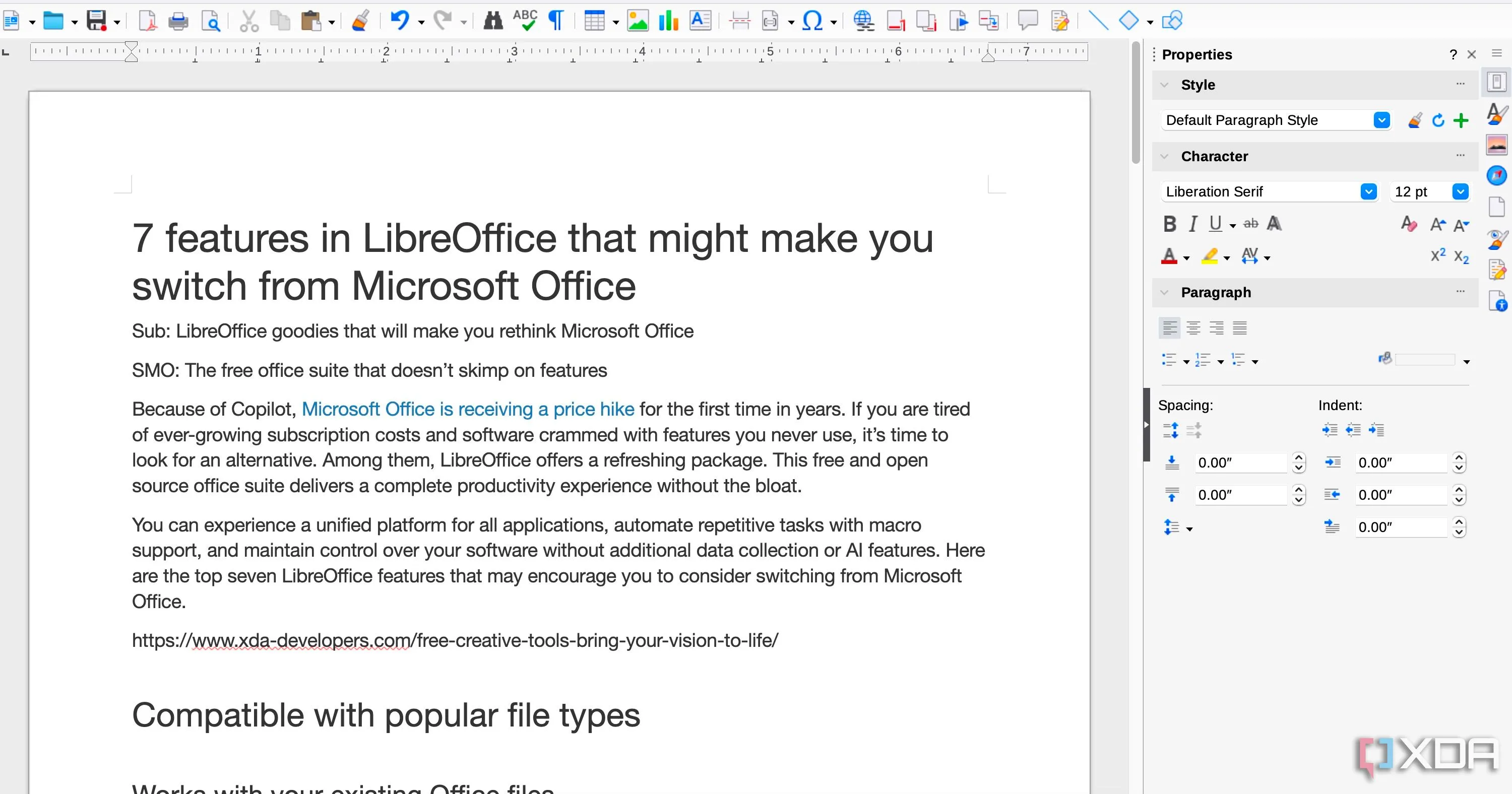 Giao diện tùy biến của LibreOffice Writer, hiển thị các thanh công cụ và bảng điều khiển có thể điều chỉnh