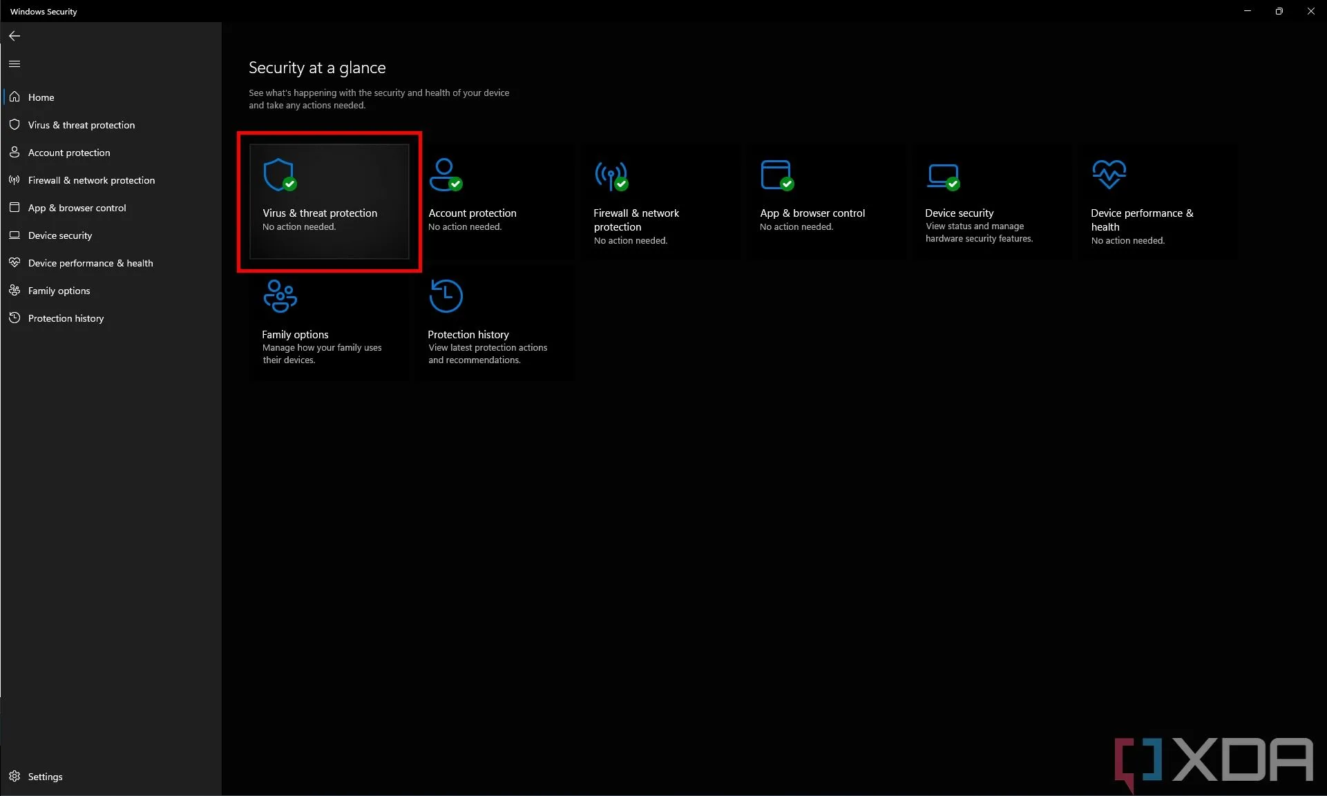 Giao diện ứng dụng Windows Security với tùy chọn &quot;Bảo vệ khỏi virus &amp; mối đe dọa&quot; được chọn để tắt Defender