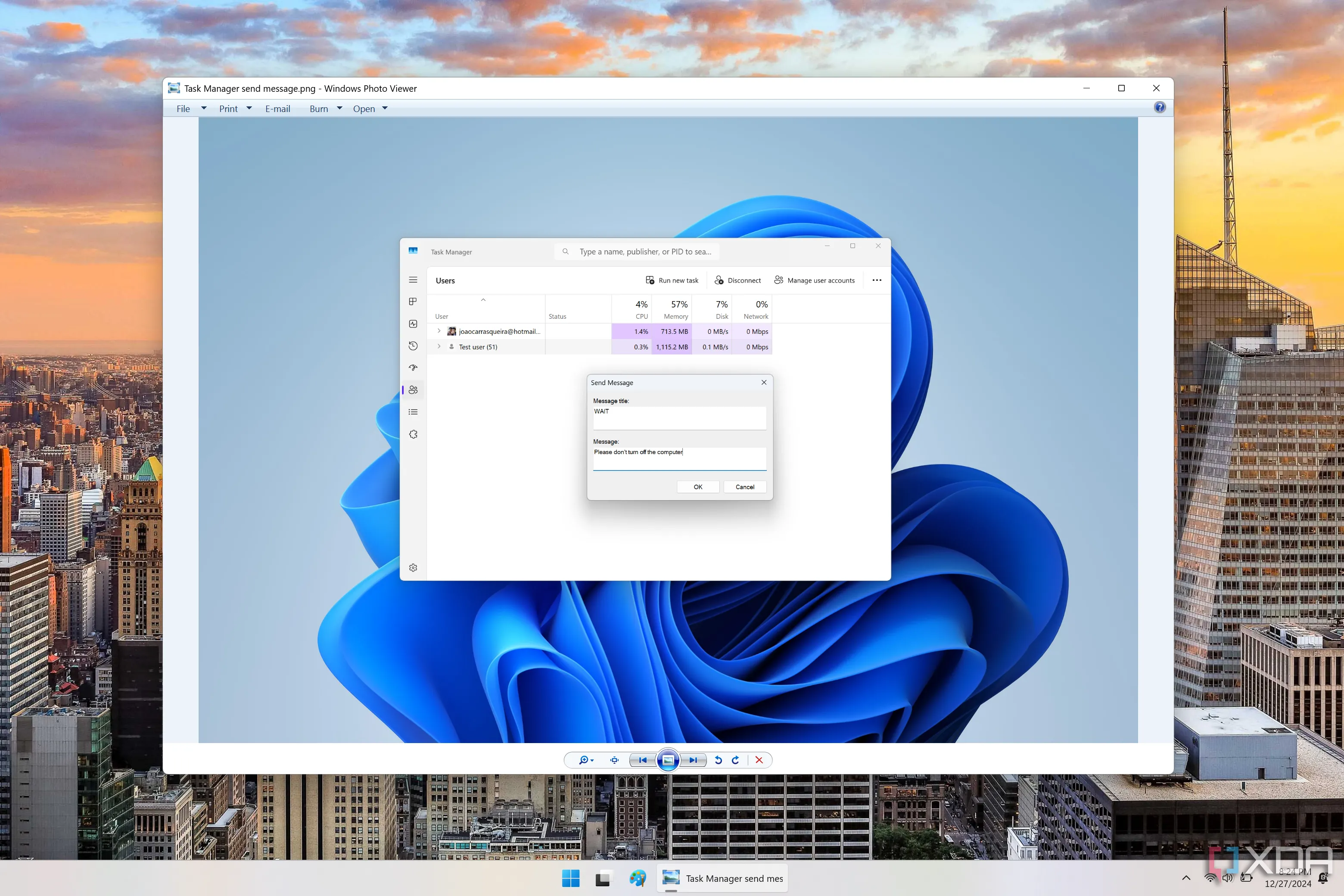 Màn hình Windows 11 đang hiển thị hình ảnh bằng Windows Photo Viewer, trình xem ảnh quen thuộc được khôi phục