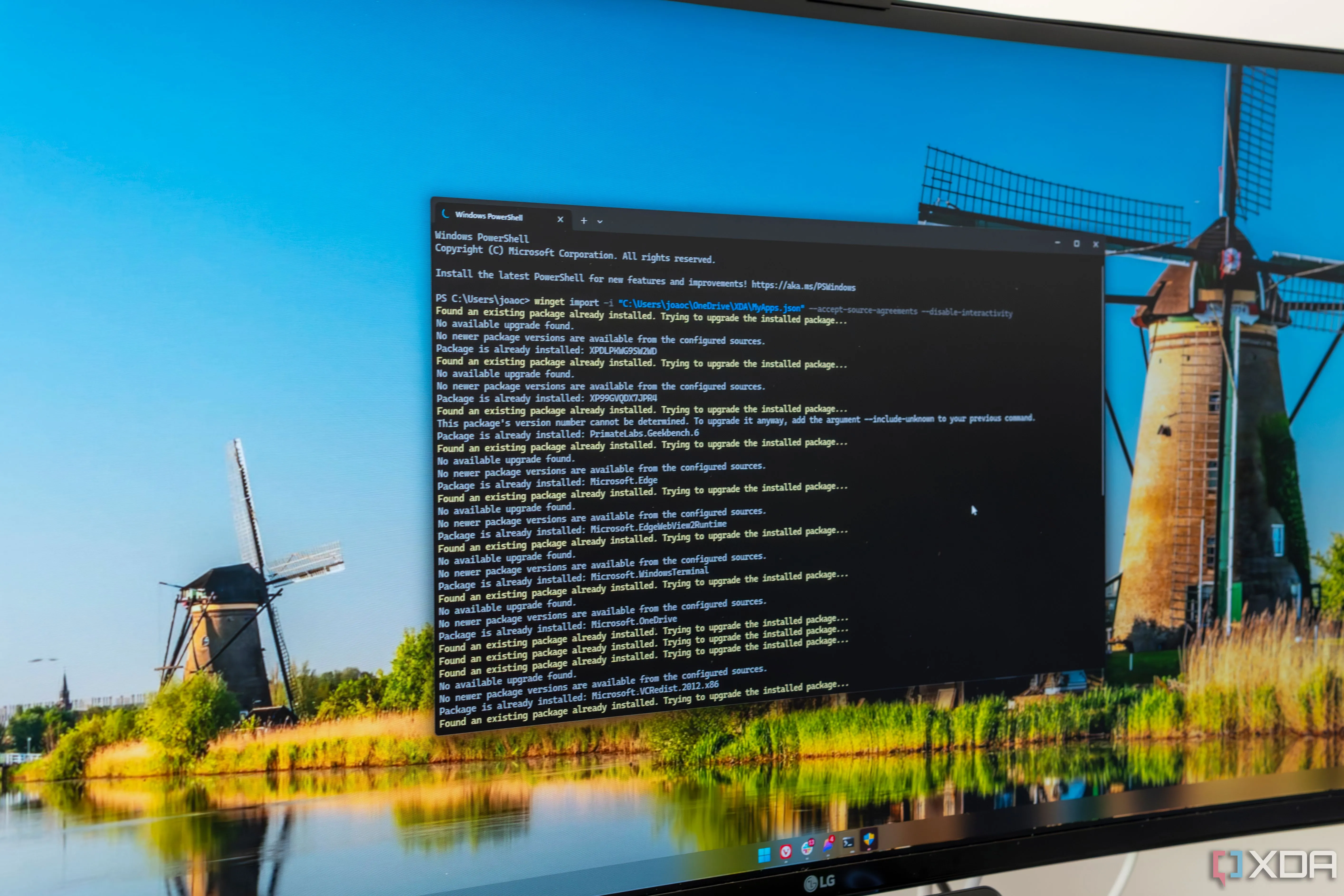Màn hình Windows Terminal hiển thị danh sách các gói ứng dụng có sẵn để cập nhật bằng Winget