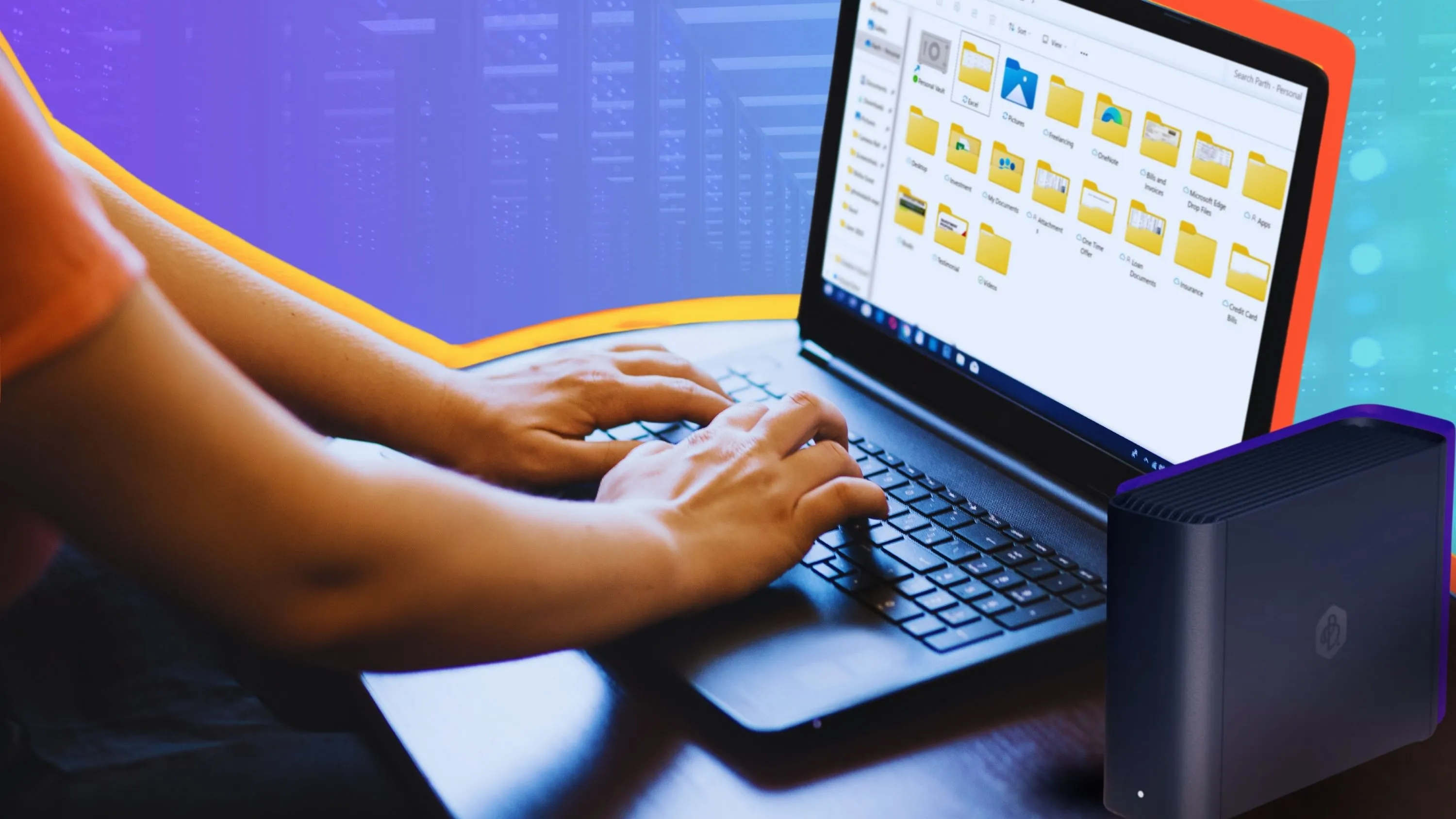 Người dùng đang thao tác trên máy tính Windows với cửa sổ File Explorer hiển thị.