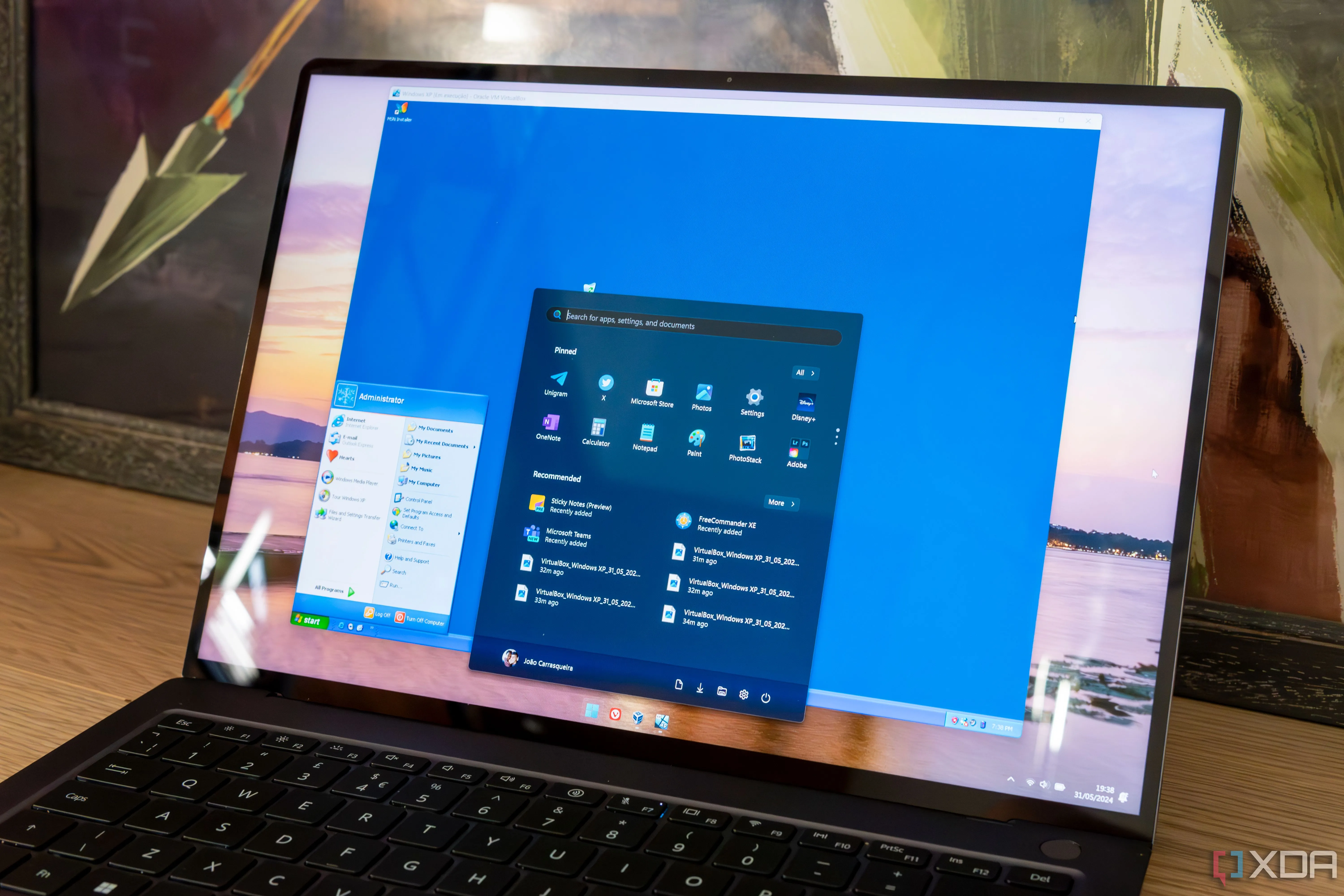 Người dùng dễ dàng tiếp tục công việc trên tài liệu OneDrive từ điện thoại sang máy tính Windows 11.