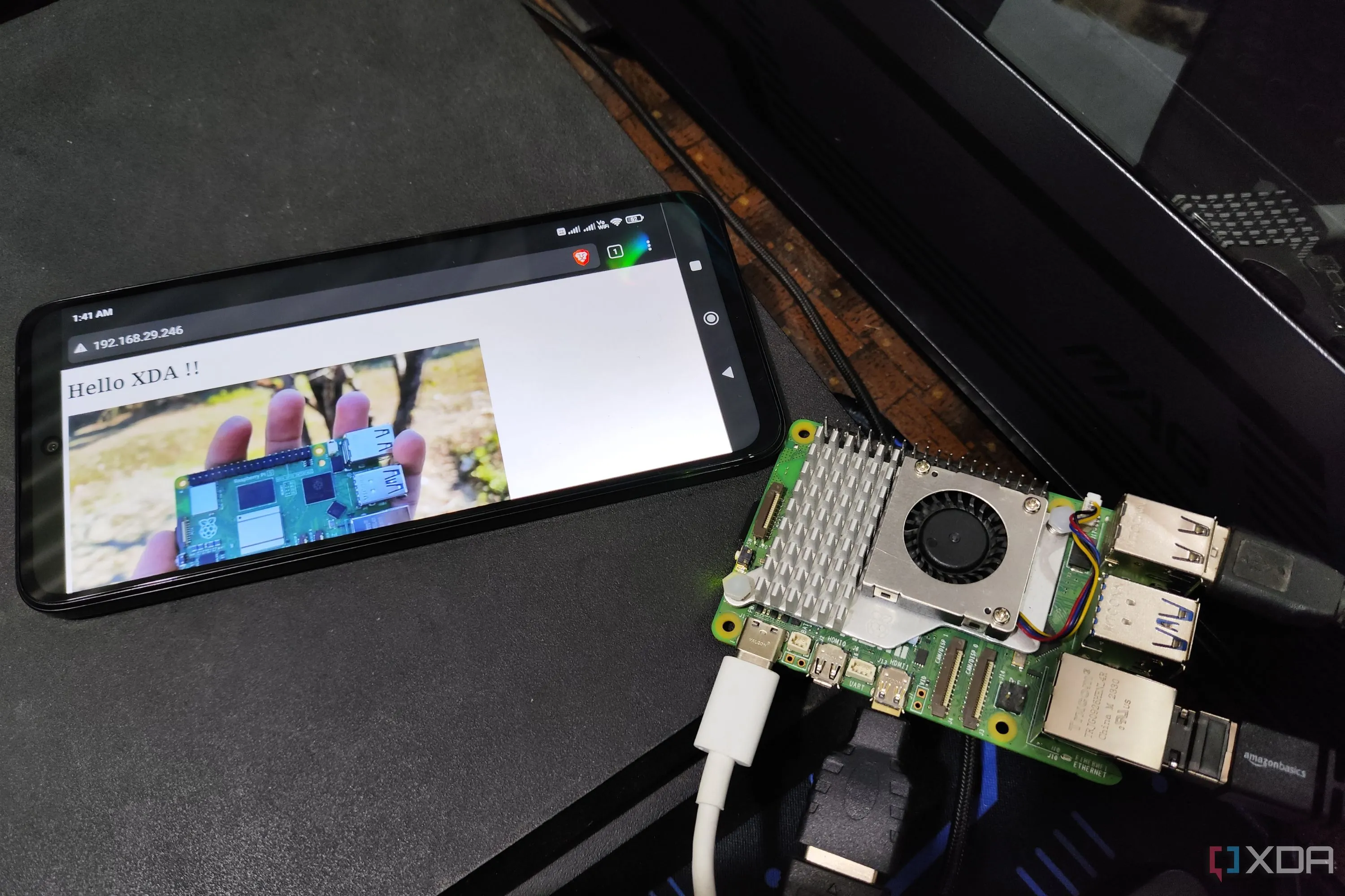 Raspberry Pi 5, một lựa chọn phổ biến để thiết lập máy chủ web tại nhà và thực hiện các bước đầu tiên trong việc lưu trữ website.