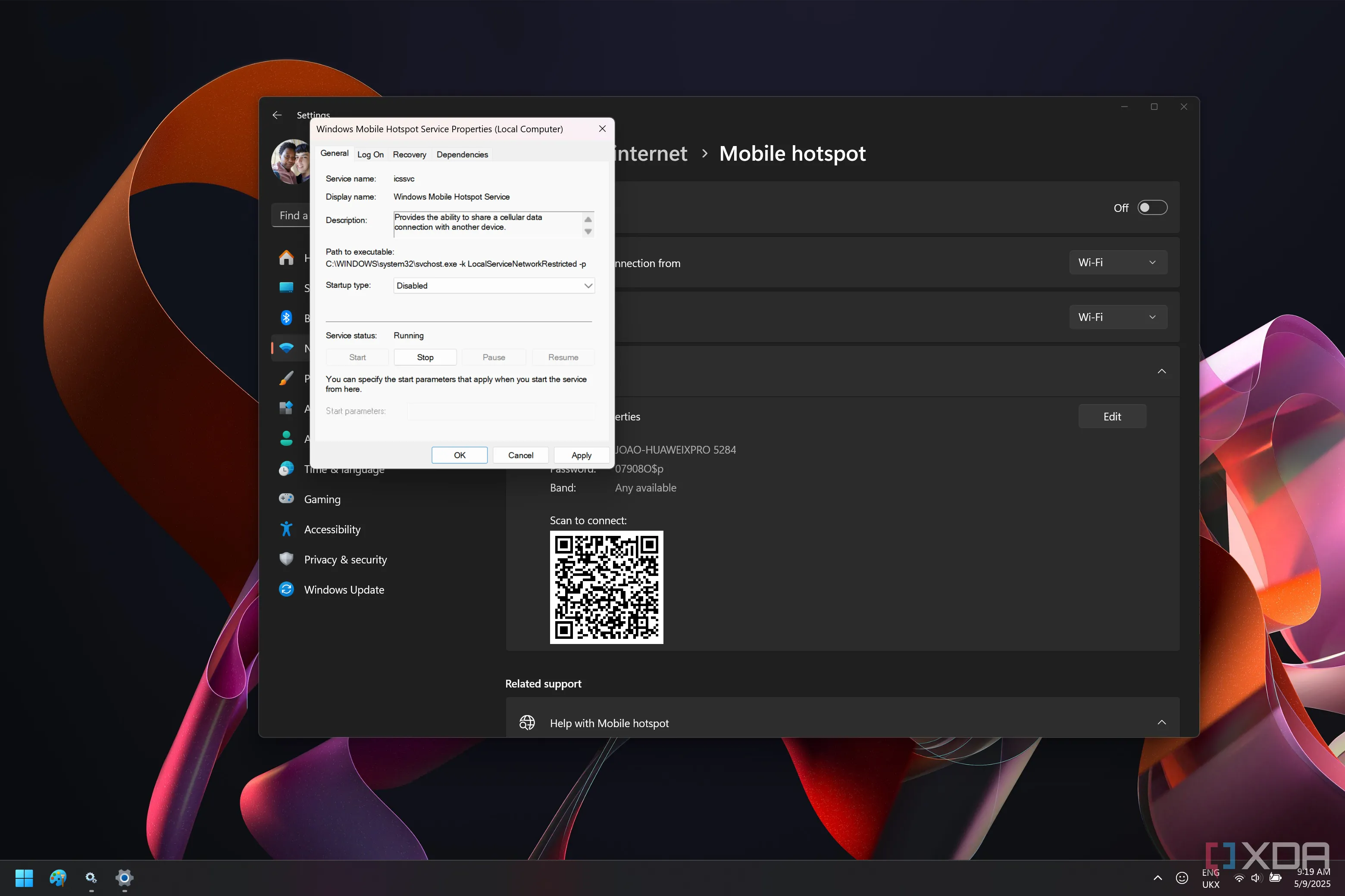 Ảnh chụp màn hình cài đặt Windows 11 minh họa cách vô hiệu hóa dịch vụ Mobile Hotspot và trang quản lý điểm phát sóng di động.