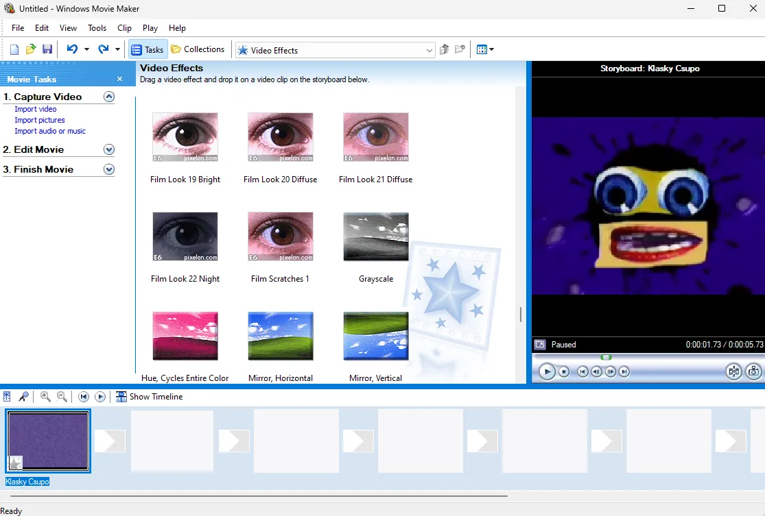 Ảnh chụp màn hình của Windows Movie Maker, hiển thị giao diện chỉnh sửa video và timeline
