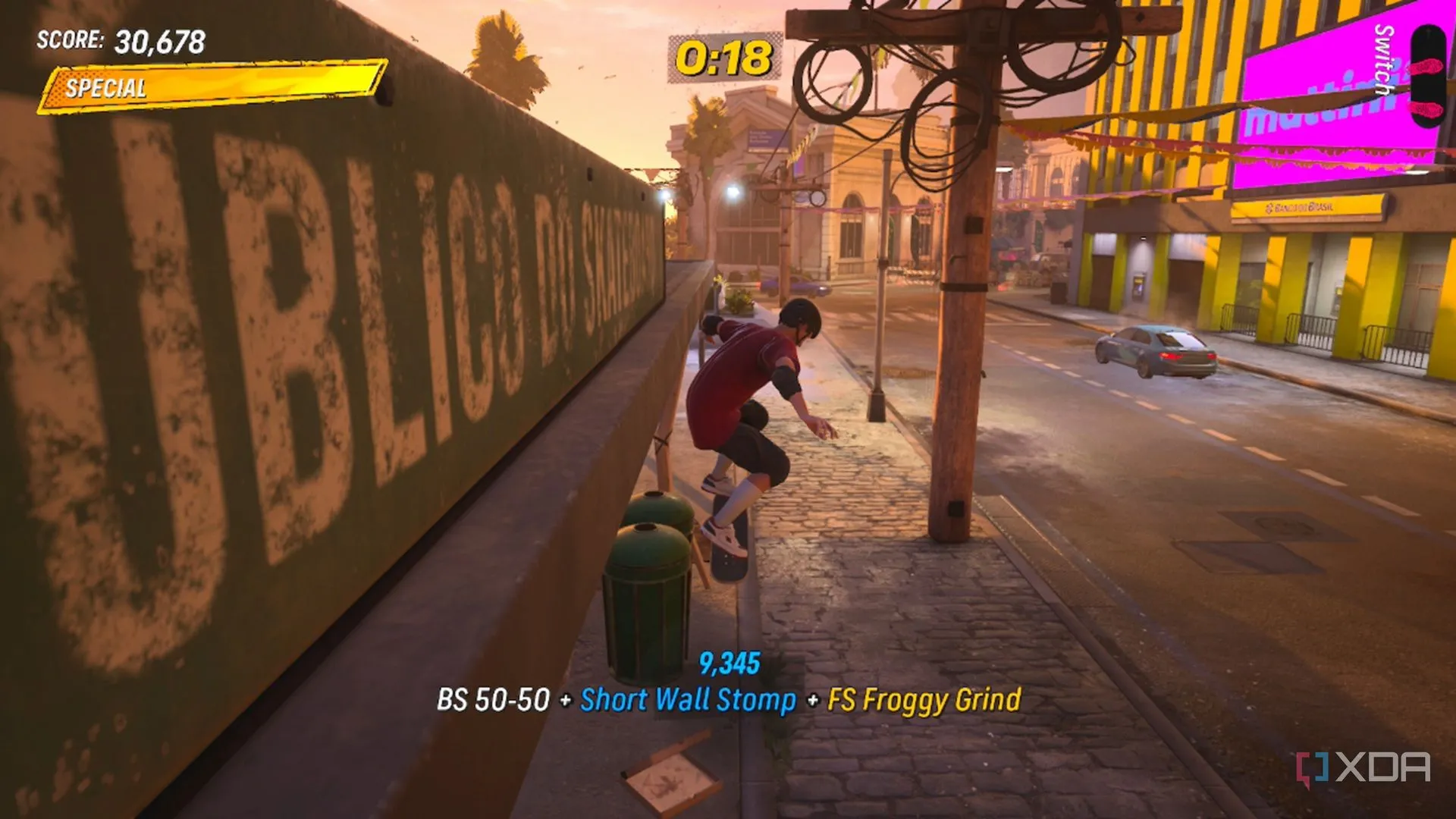 Ảnh chụp màn hình Tony Hawk đang thực hiện một chuỗi combo động tác trượt ván ấn tượng trong môi trường game được nâng cấp đồ họa.
