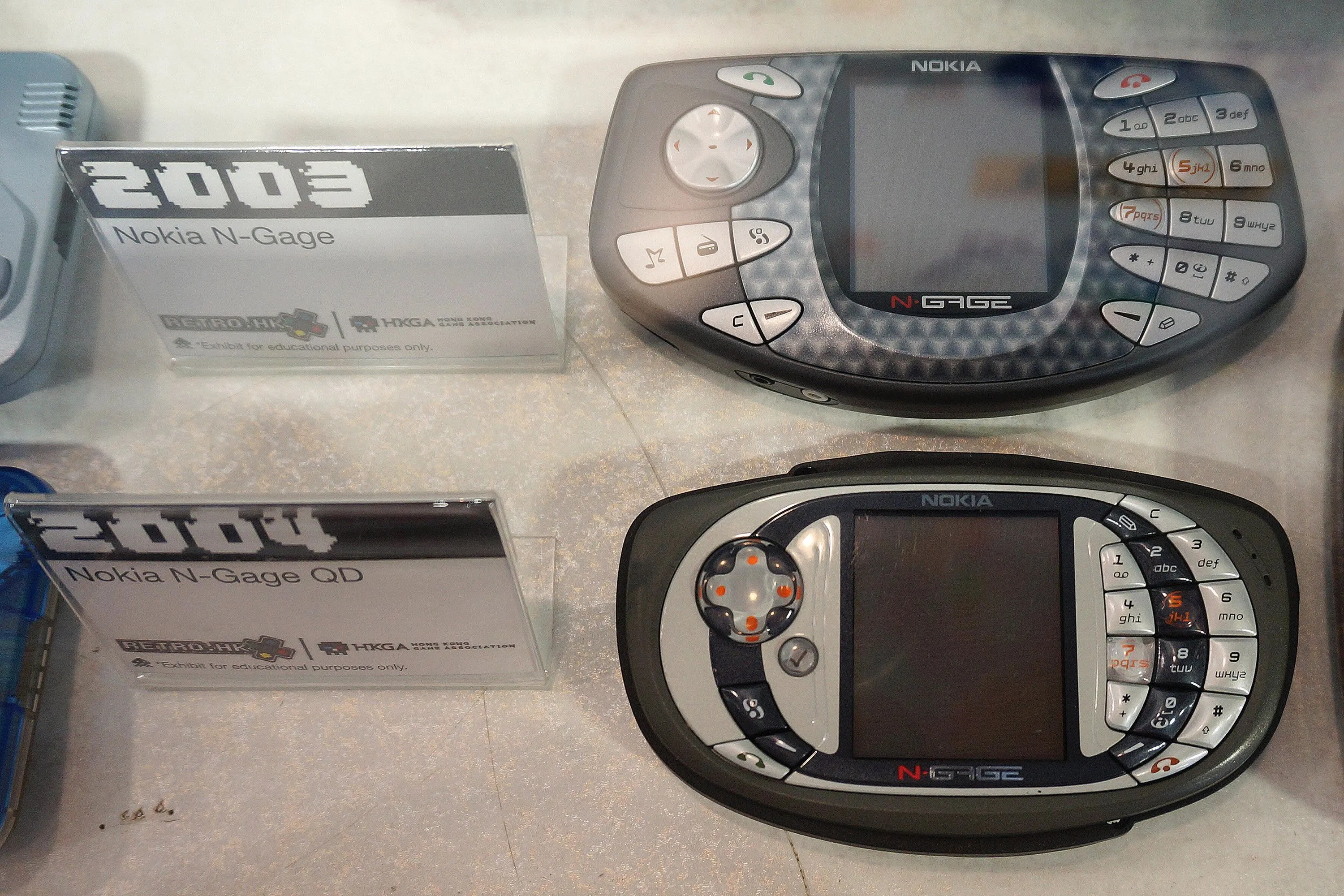 Bộ đôi điện thoại kiêm máy chơi game Nokia N-Gage và N-Gage QD, ý tưởng di động thất bại