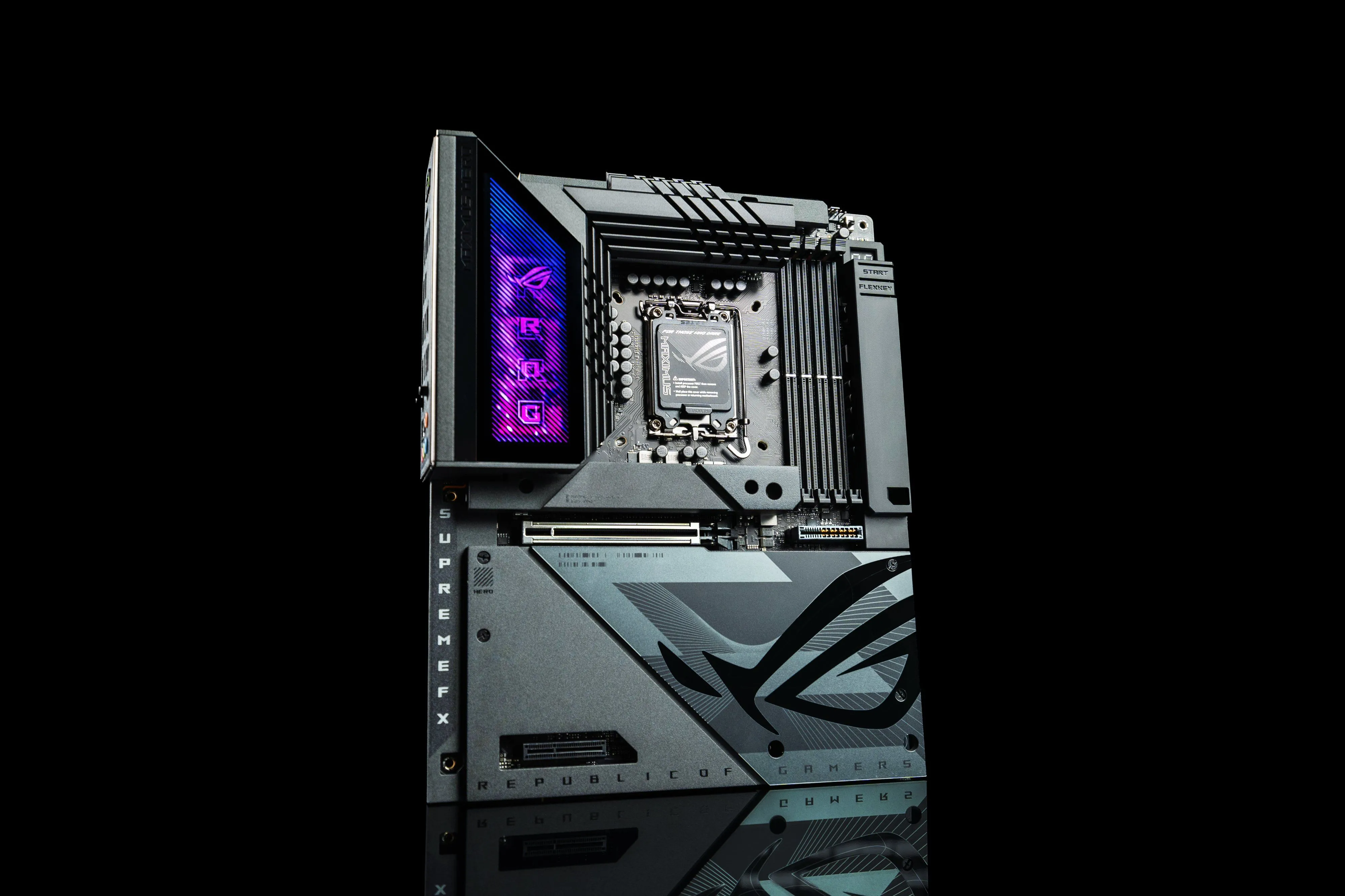 Bo mạch chủ Asus ROG Maximus Z790 Hero BTF đại diện cho phần cứng PC hiện đại