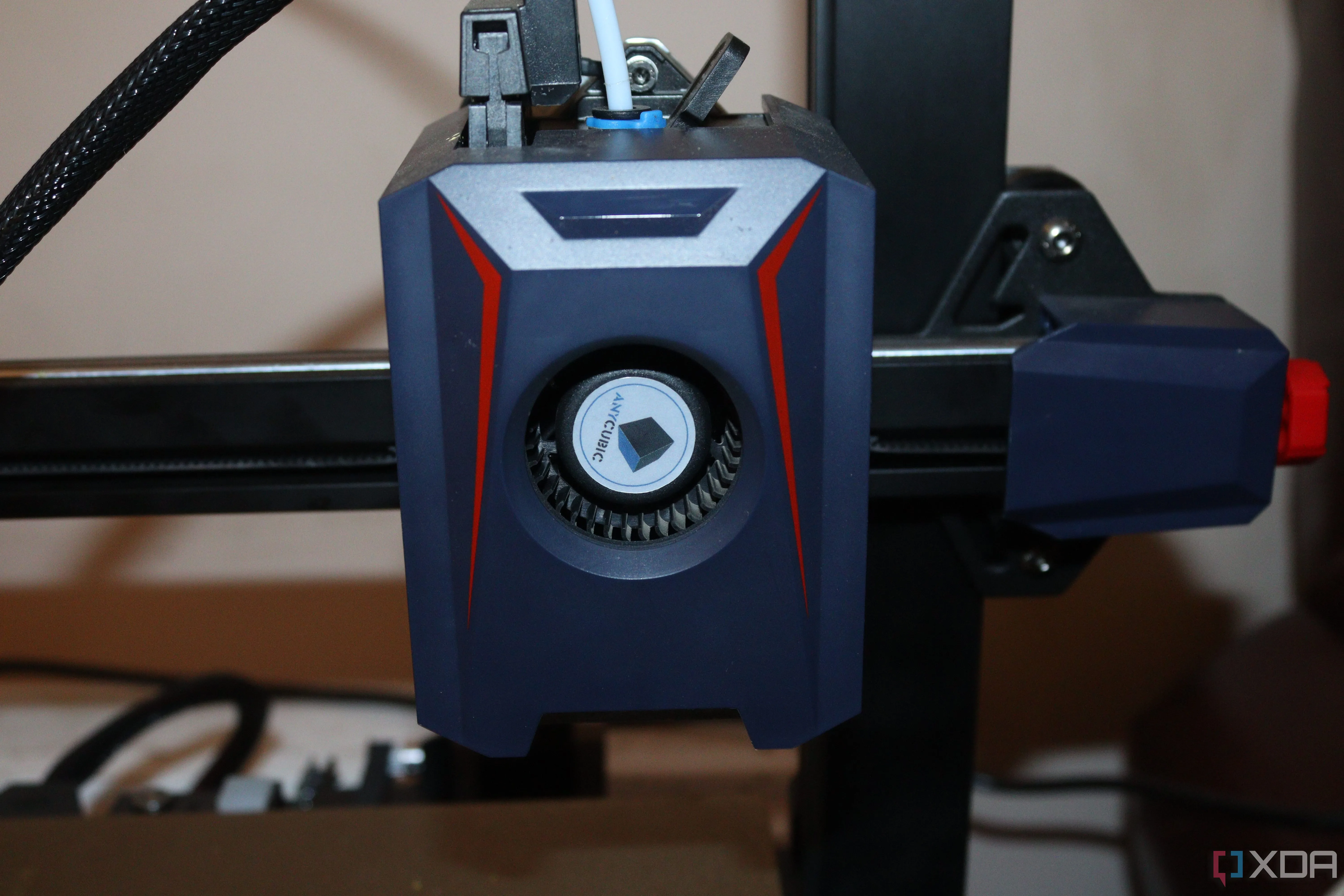 Bộ phận đùn (extruder) của máy in 3D Anycubic, thường cần nâng cấp hoặc thay thế