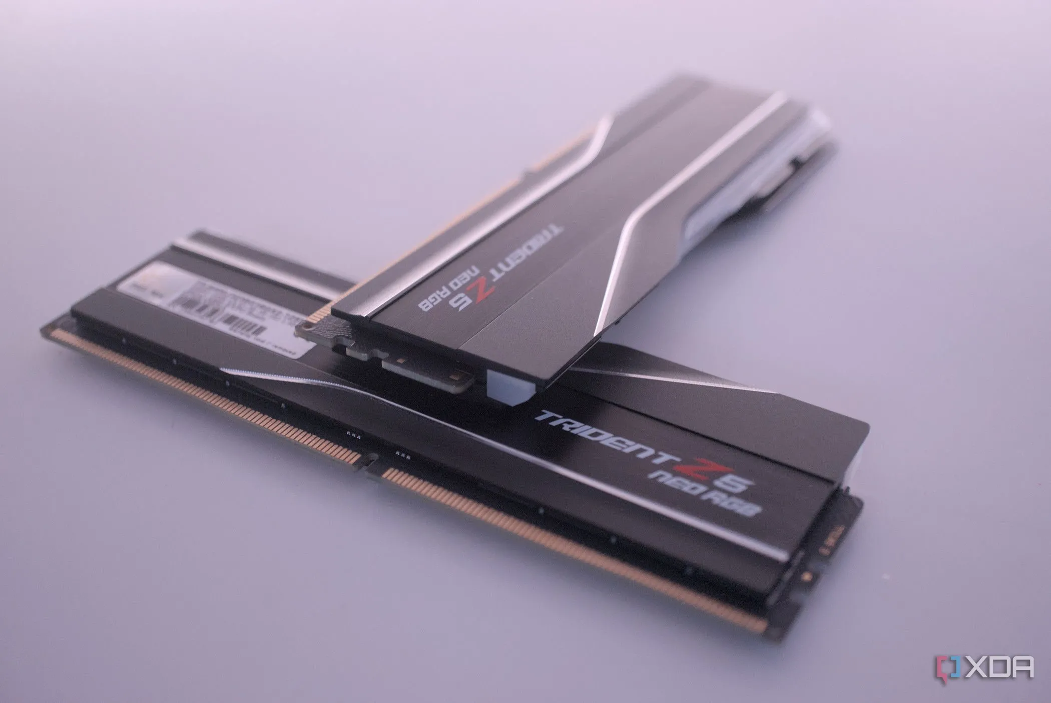 Bộ RAM G.Skill Trident Z5 Neo RGB DDR5 xếp chồng lên nhau