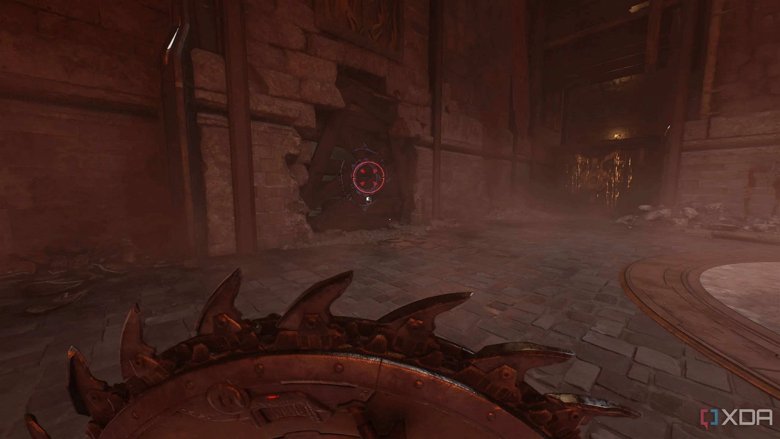 Bức tường gỗ có thể phá hủy bằng Shield Charge trong Doom The Dark Ages