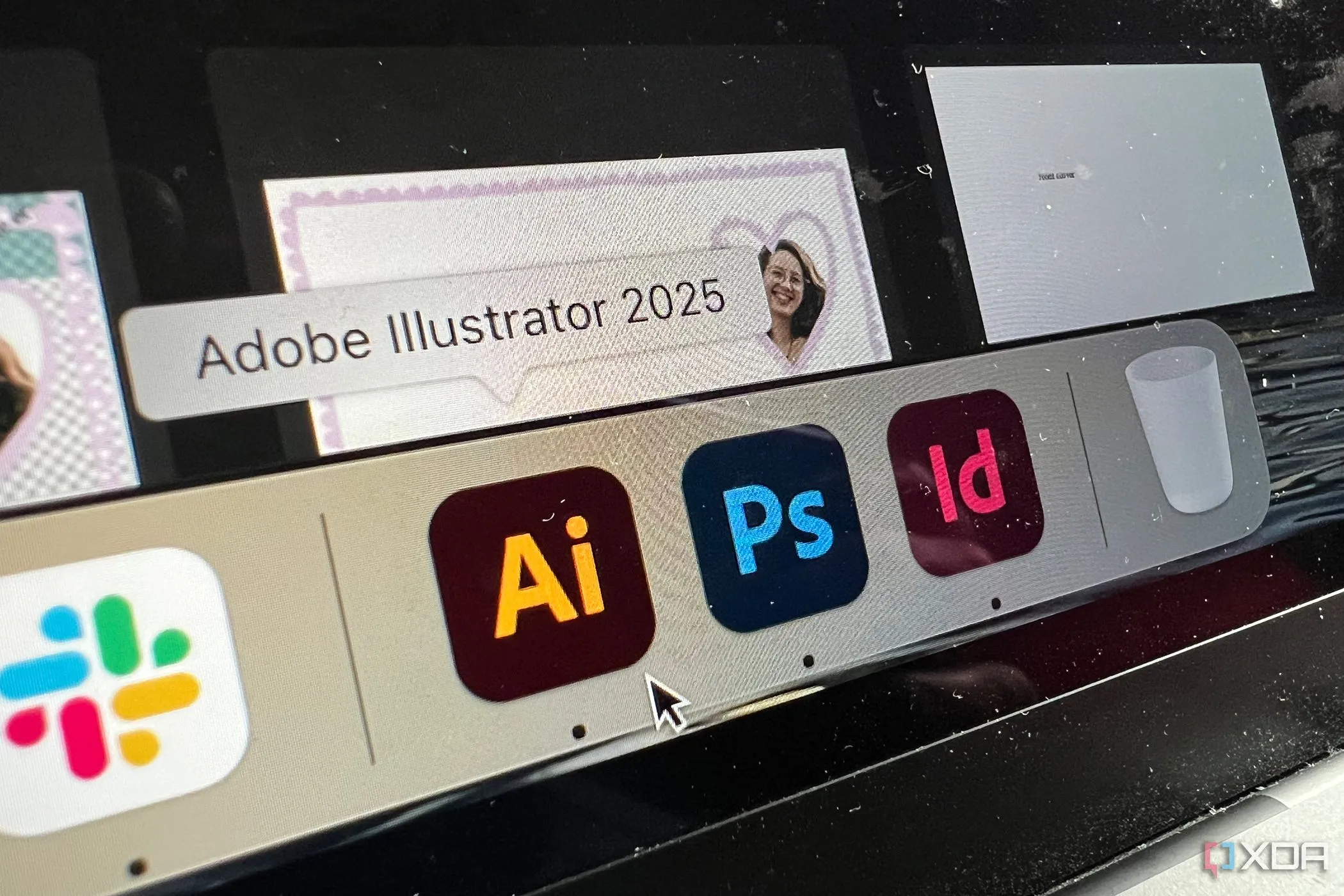 Các biểu tượng ứng dụng Adobe Illustrator, Photoshop, InDesign, minh họa hệ sinh thái Adobe