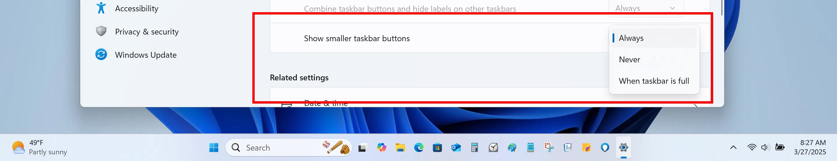 Cài đặt &quot;Taskbar behaviors&quot; trong Windows 11 hiển thị tùy chọn &quot;Taskbar icon scaling&quot; với các lựa chọn Always, Never, When taskbar is full.