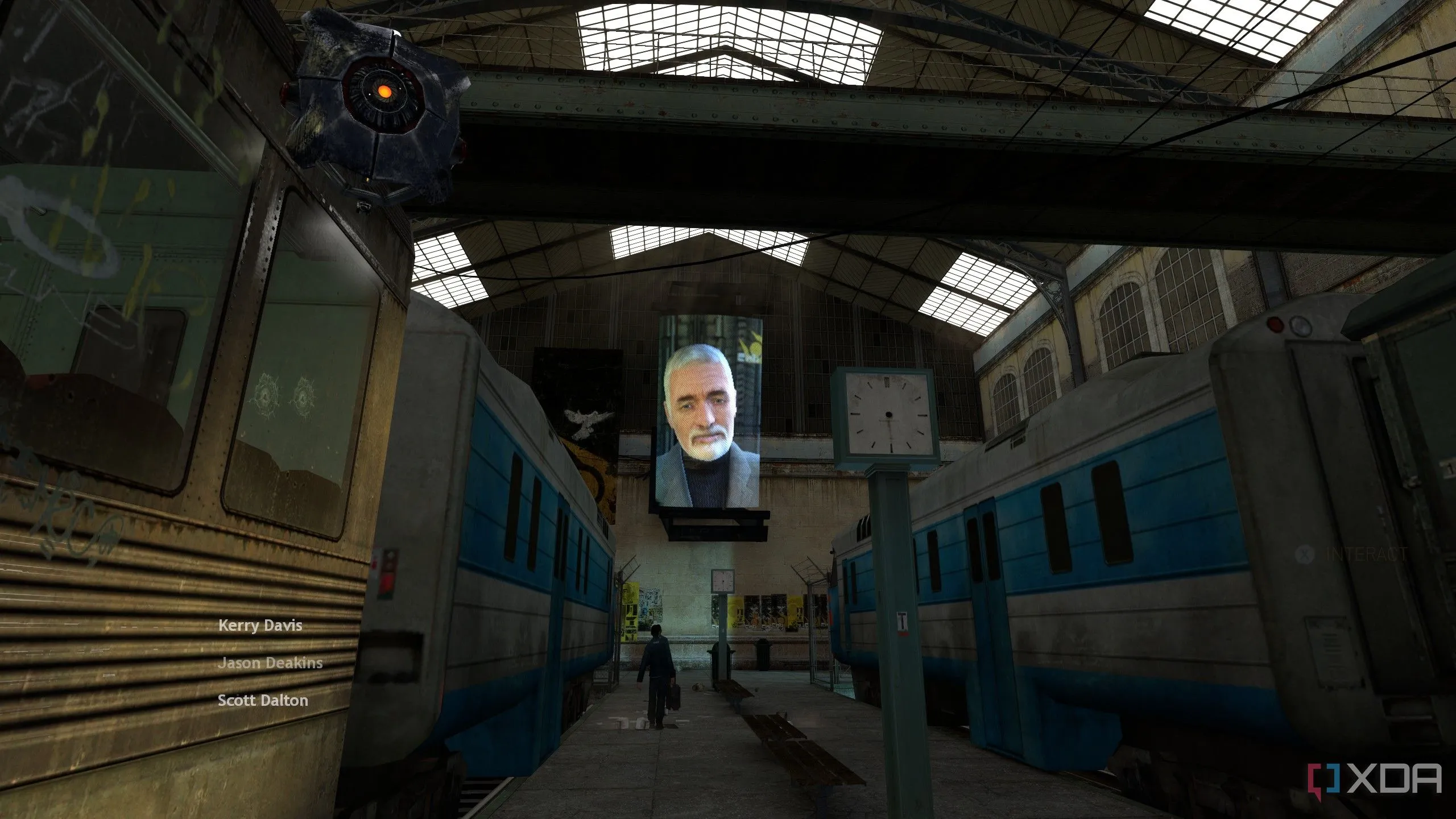 Cảnh mở đầu game Half-Life 2, một tựa game đã định nghĩa lại thể loại FPS