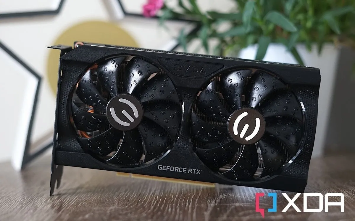 Card đồ họa EVGA RTX 3060 với thiết kế quạt kép