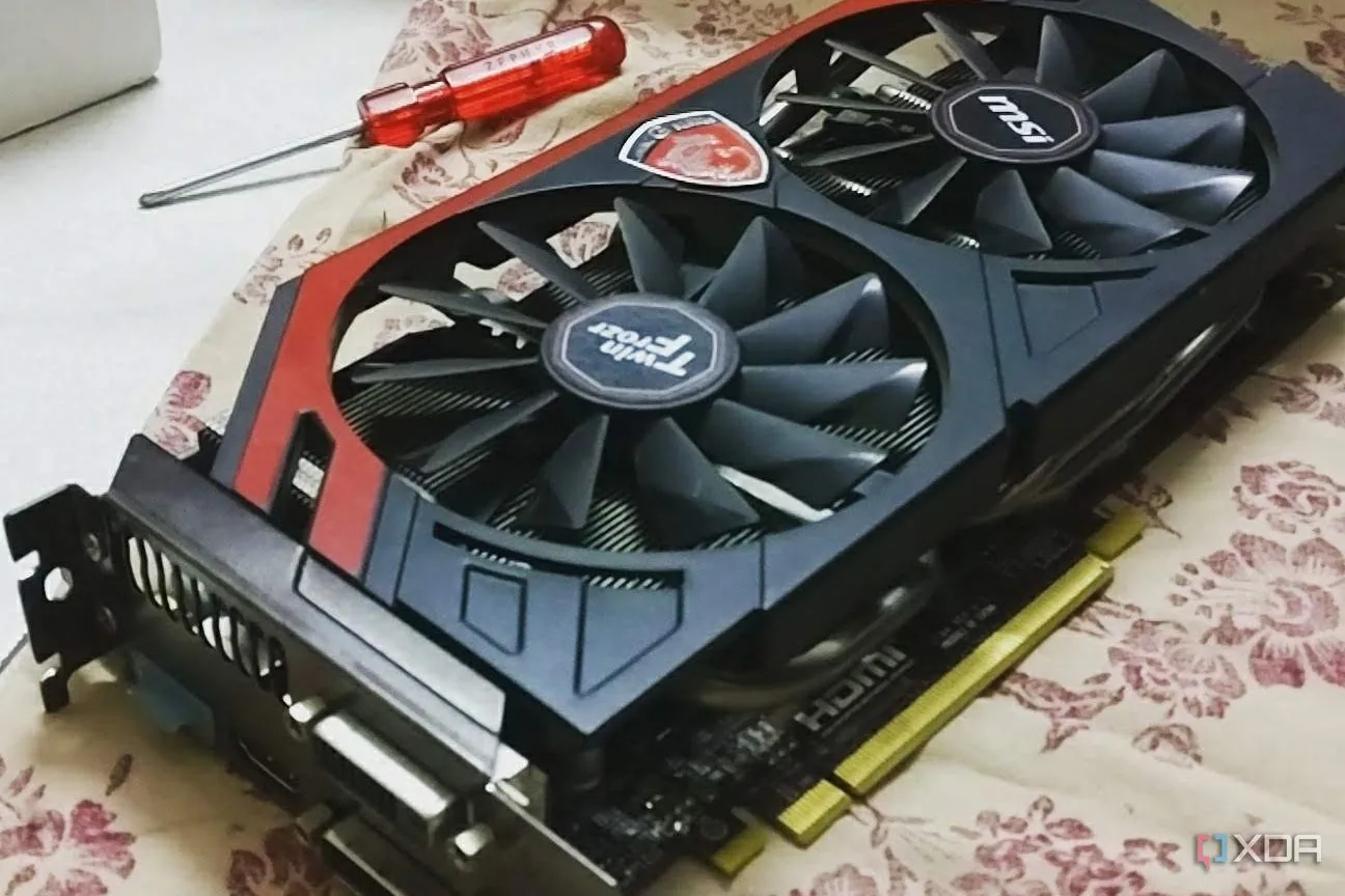 Card đồ họa Nvidia GeForce GTX 760 của MSI, đại diện cho các dòng GPU GTX cũ cần được nâng cấp