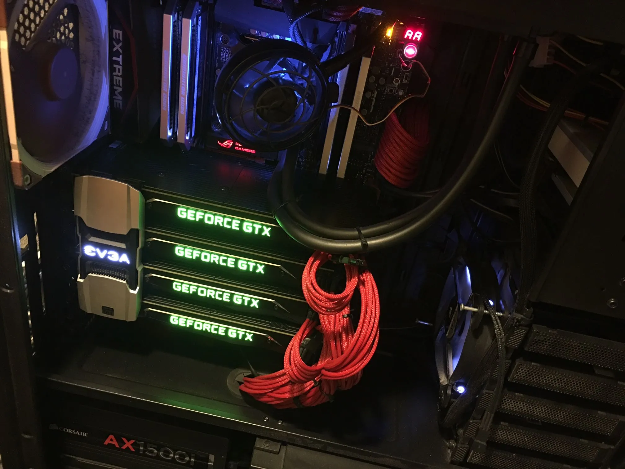 Cấu hình SLI 4 chiều với card đồ họa Nvidia GeForce GTX Titan X Pascal