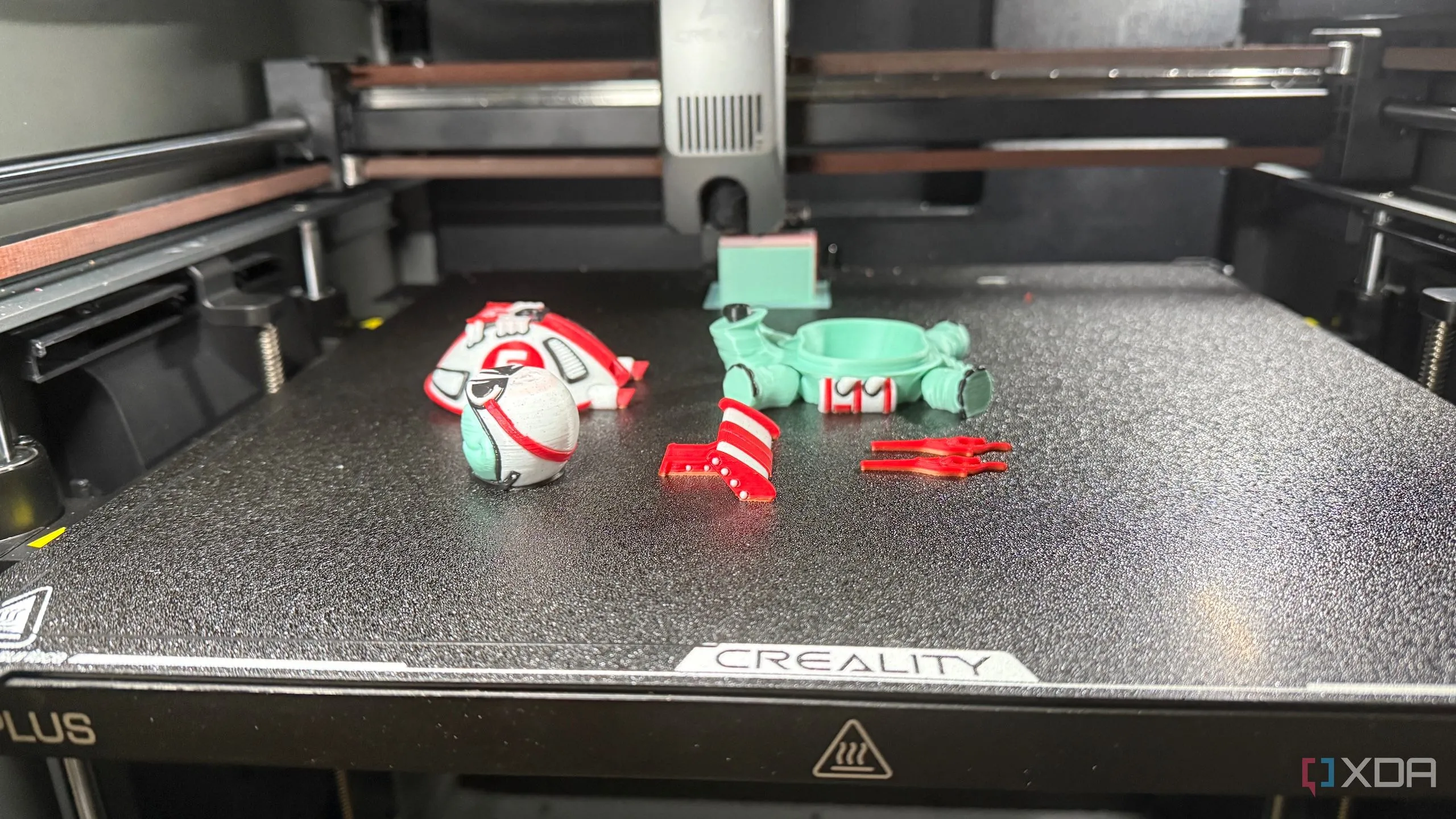 Chi tiết in 3D của ống phóng tơ Spider-Man, thể hiện độ chính xác của công nghệ