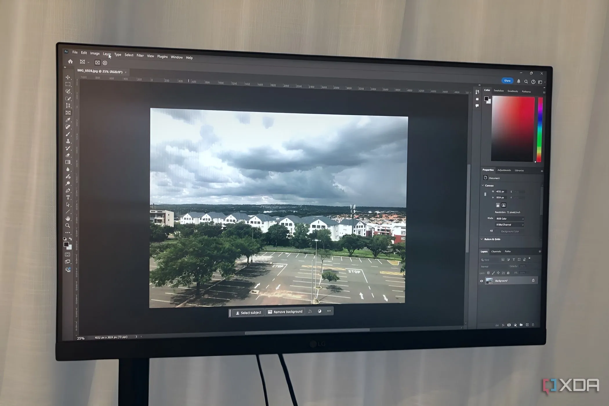 Chỉnh sửa ảnh phong cảnh trong Adobe Photoshop trên máy tính để bàn