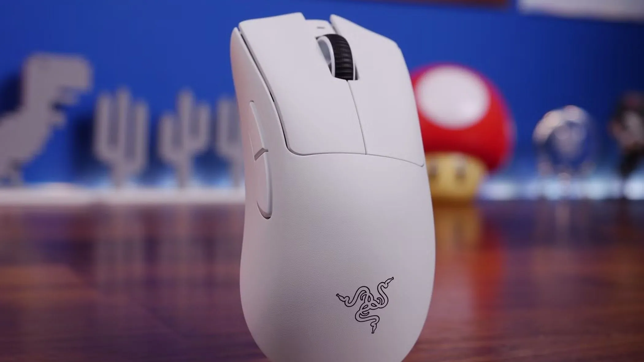 Chuột Razer Deathadder V3 Pro với khả năng polling rate 8000Hz, đại diện cho công nghệ tần số lấy mẫu siêu tốc.