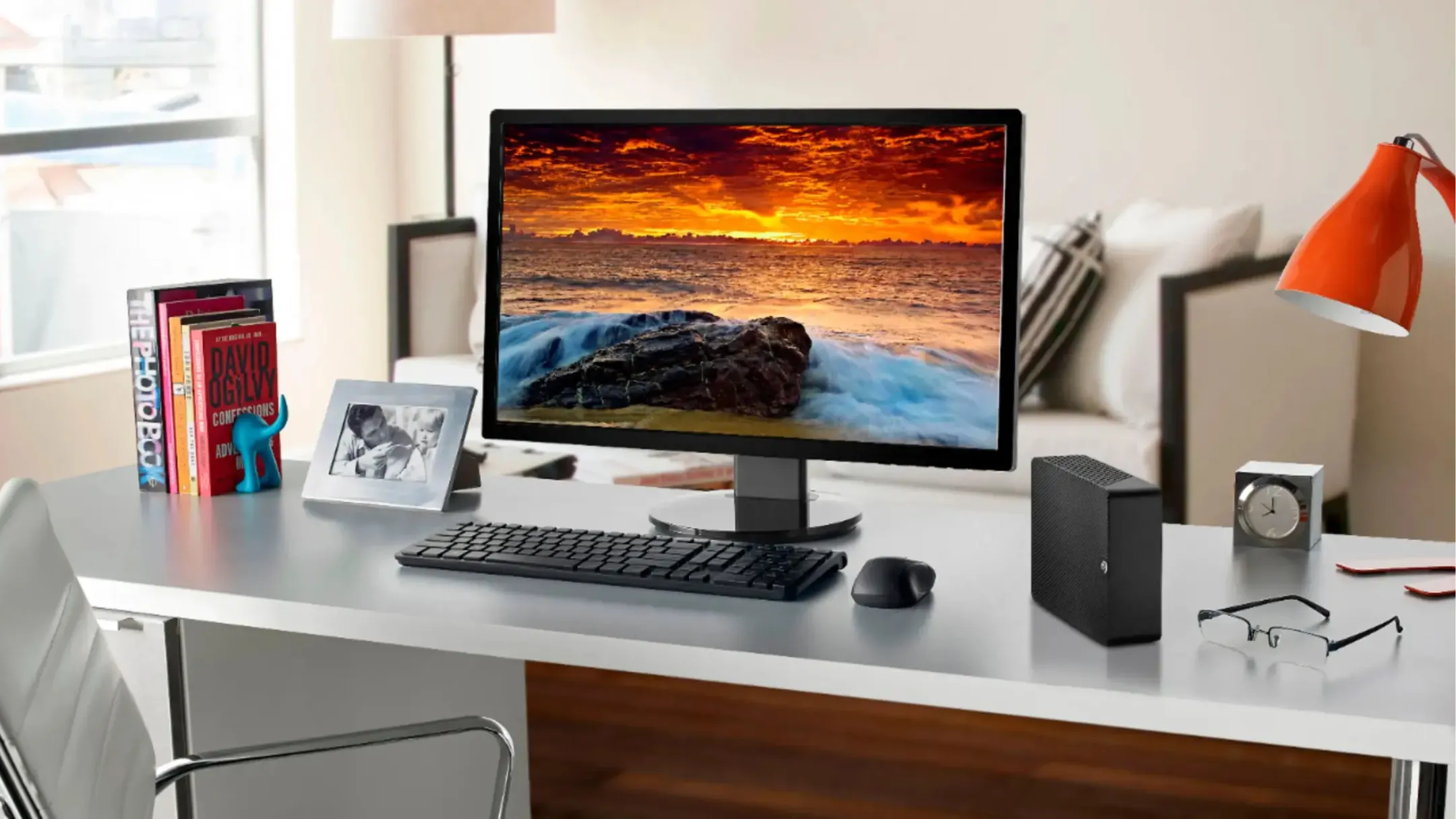 Cổng kết nối USB 3.0 và nguồn điện của ổ cứng Seagate Expansion HDD