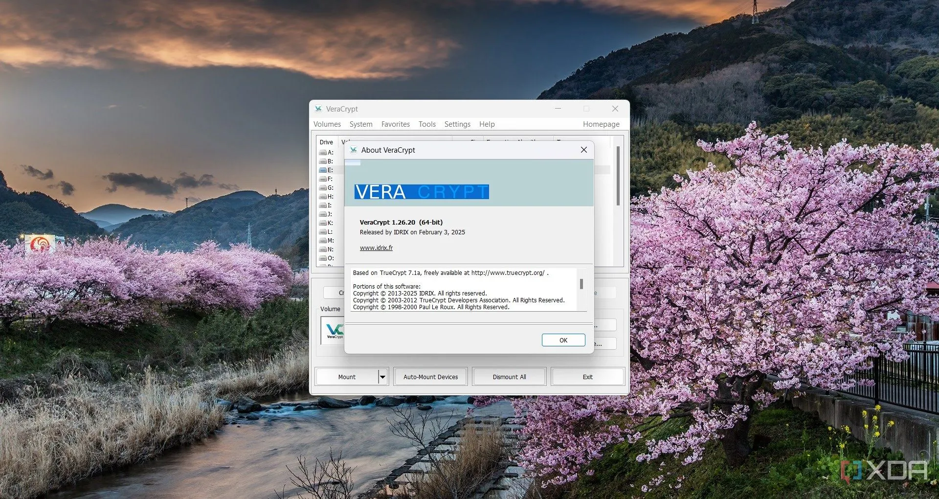 Cửa sổ cài đặt VeraCrypt hiển thị trang Giới thiệu