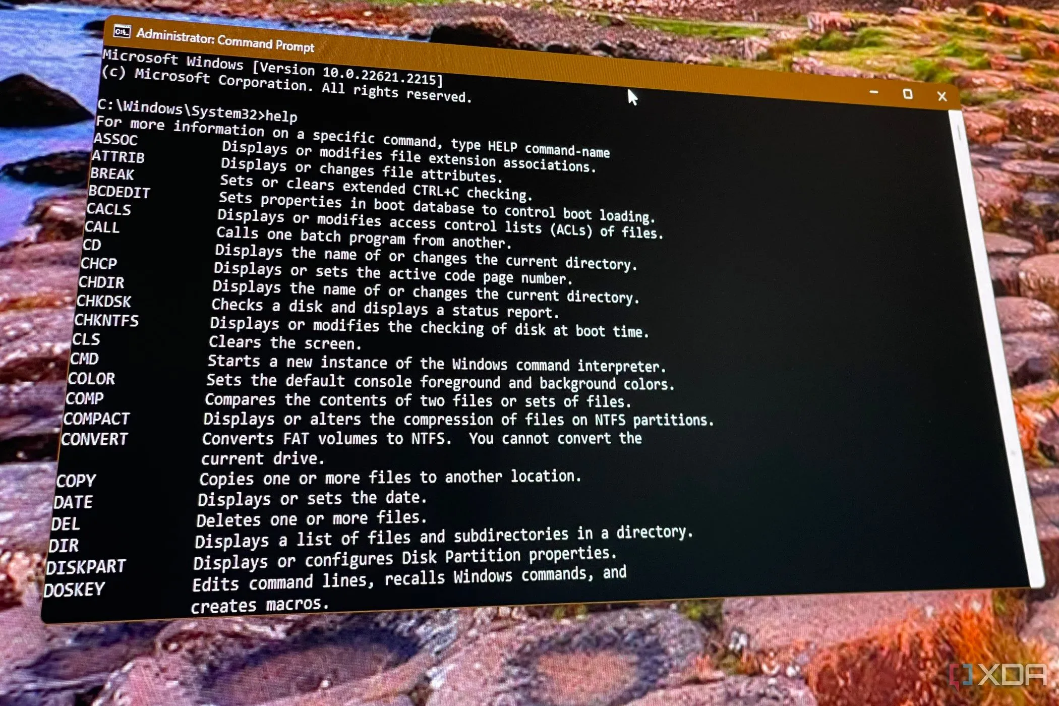 Cửa sổ Command Prompt hiển thị trên Windows 11, một công cụ mạnh mẽ thường dùng với lệnh Run