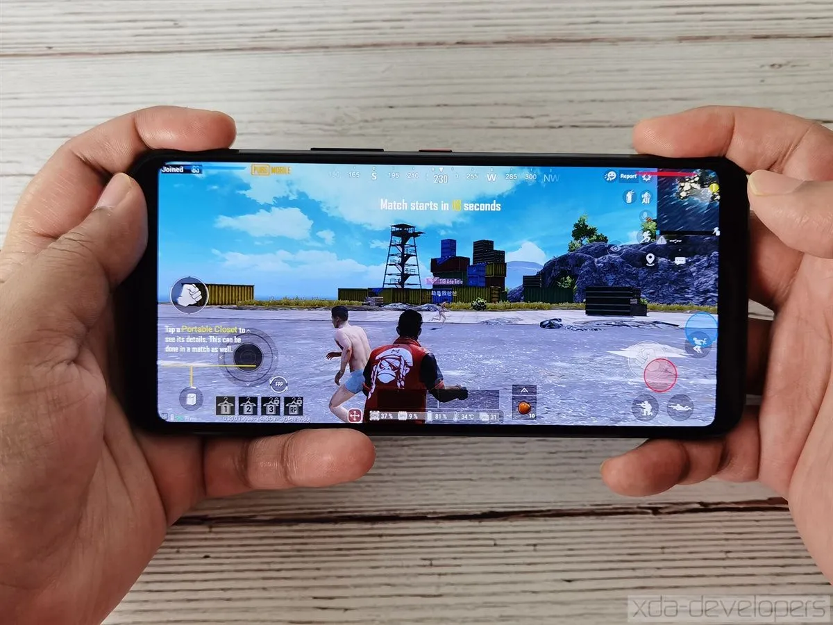 Điện thoại ASUS ROG Phone 3 với các tính năng chơi game nổi bật