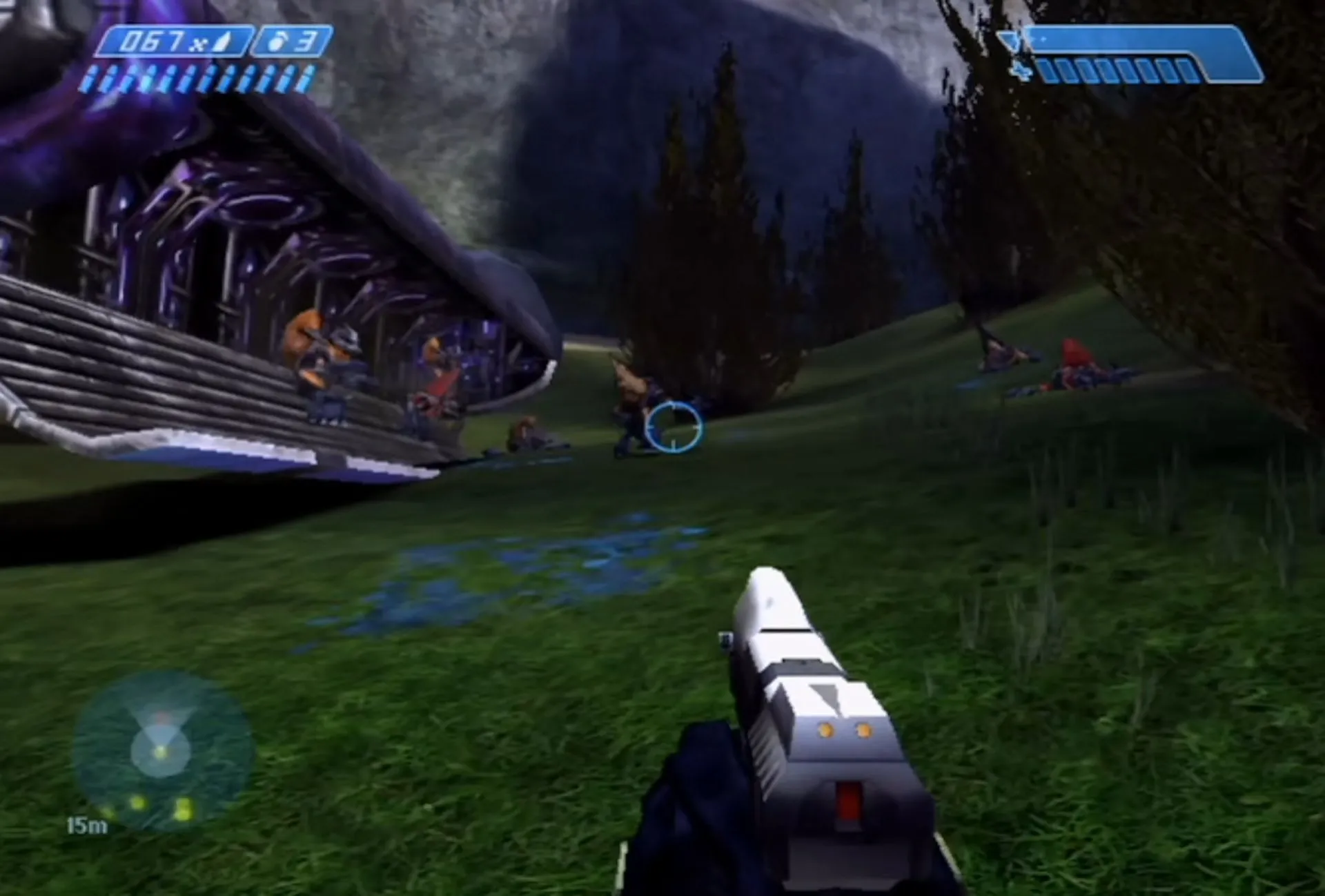 Gameplay bắn súng góc nhìn thứ nhất của Halo: Combat Evolved, game FPS đột phá trên console Xbox