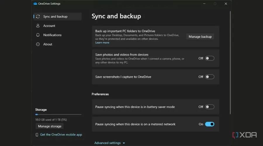 Giao diện cài đặt OneDrive hiển thị tùy chọn lưu trữ và đồng bộ tệp tin đám mây