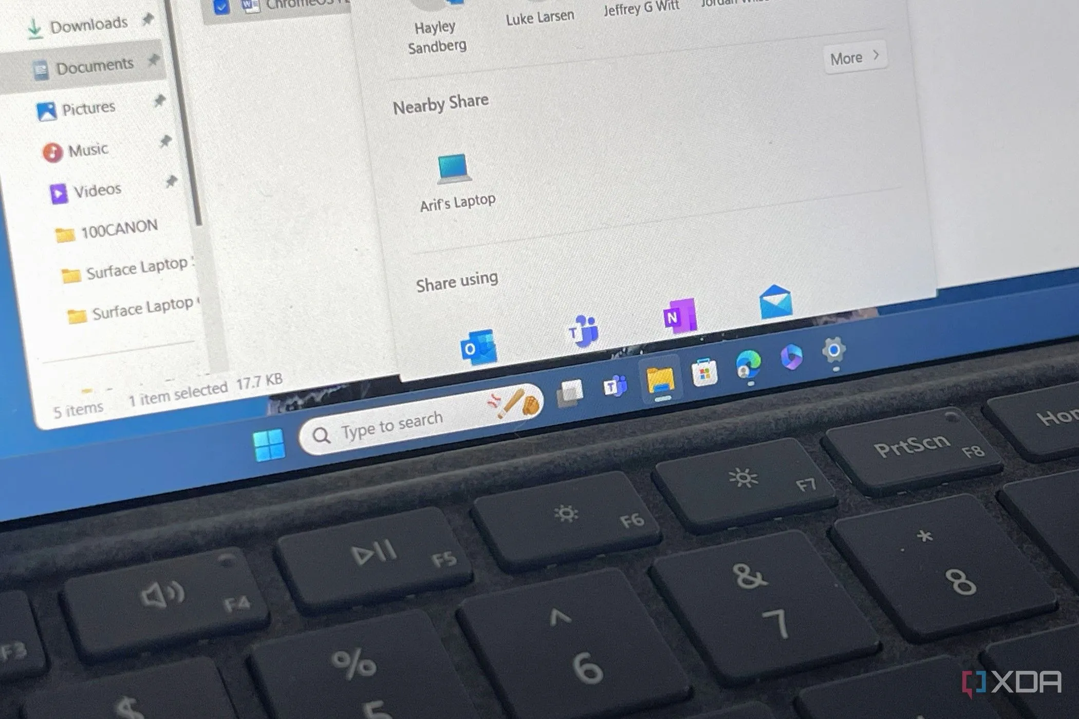 Giao diện chia sẻ Nearby Share và tính năng Drag Tray mới trên Windows 11