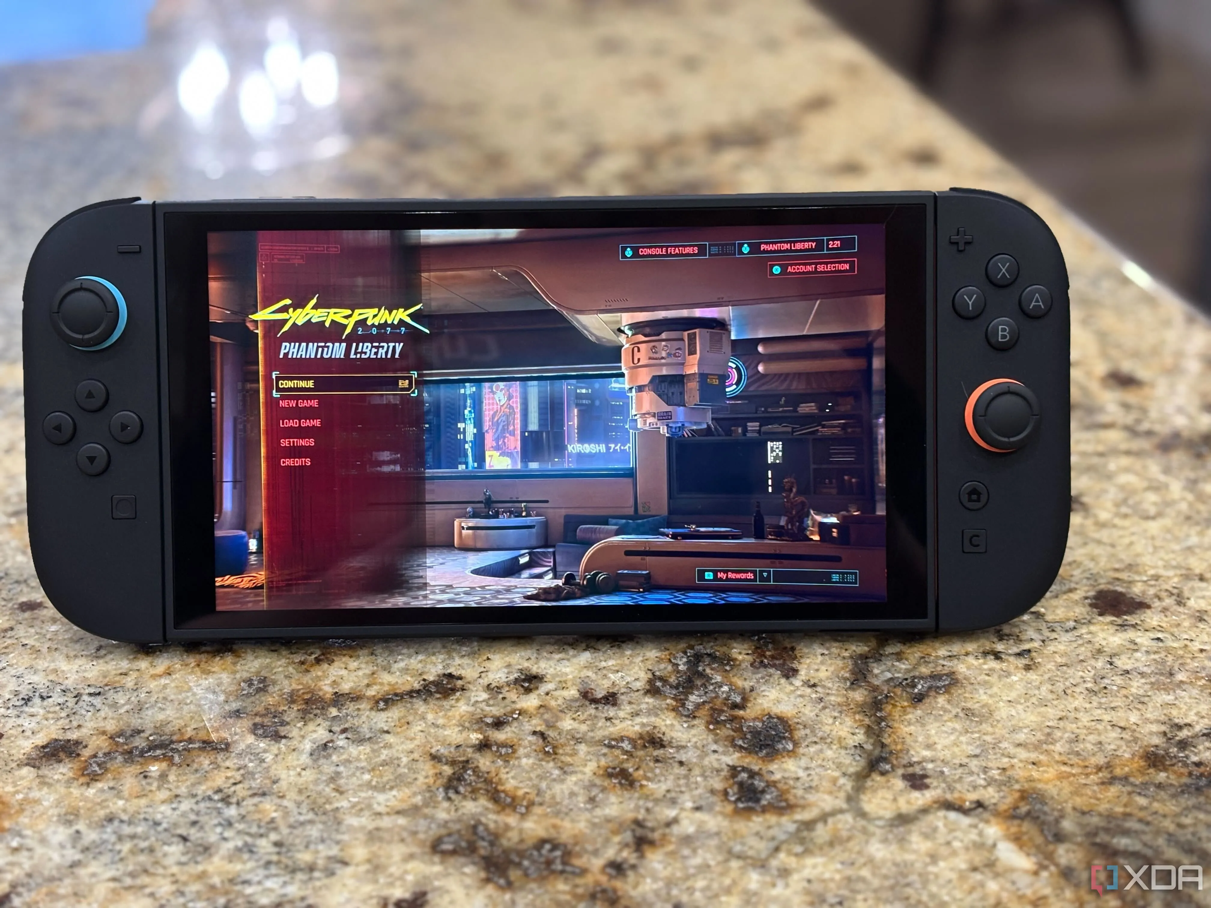 Giao diện chính game Cyberpunk 2077 trên màn hình Nintendo Switch 2, minh chứng cho khả năng chơi game AAA trên cầm tay