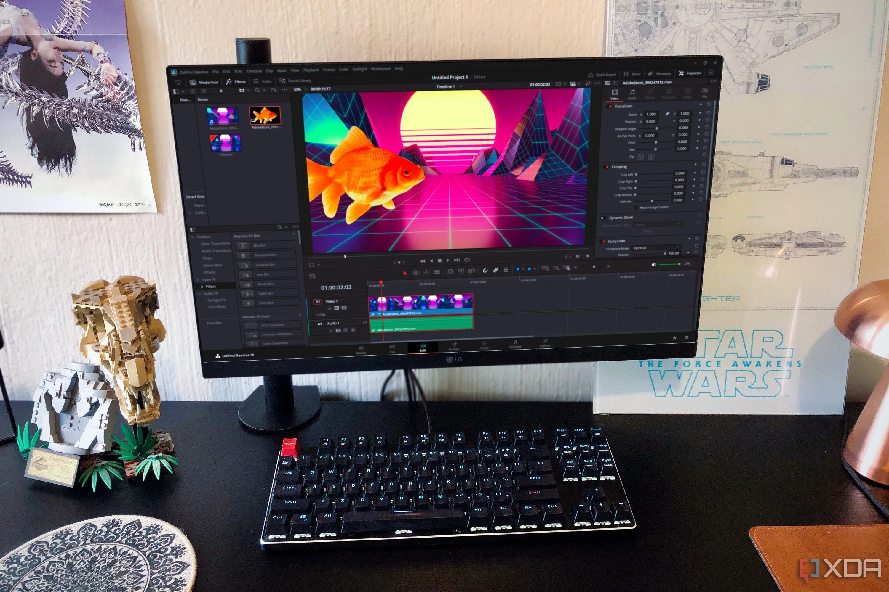 Giao diện cửa sổ Edit của DaVinci Resolve hiển thị trên màn hình máy tính để bàn, minh họa môi trường làm việc tích hợp cho video và âm thanh.