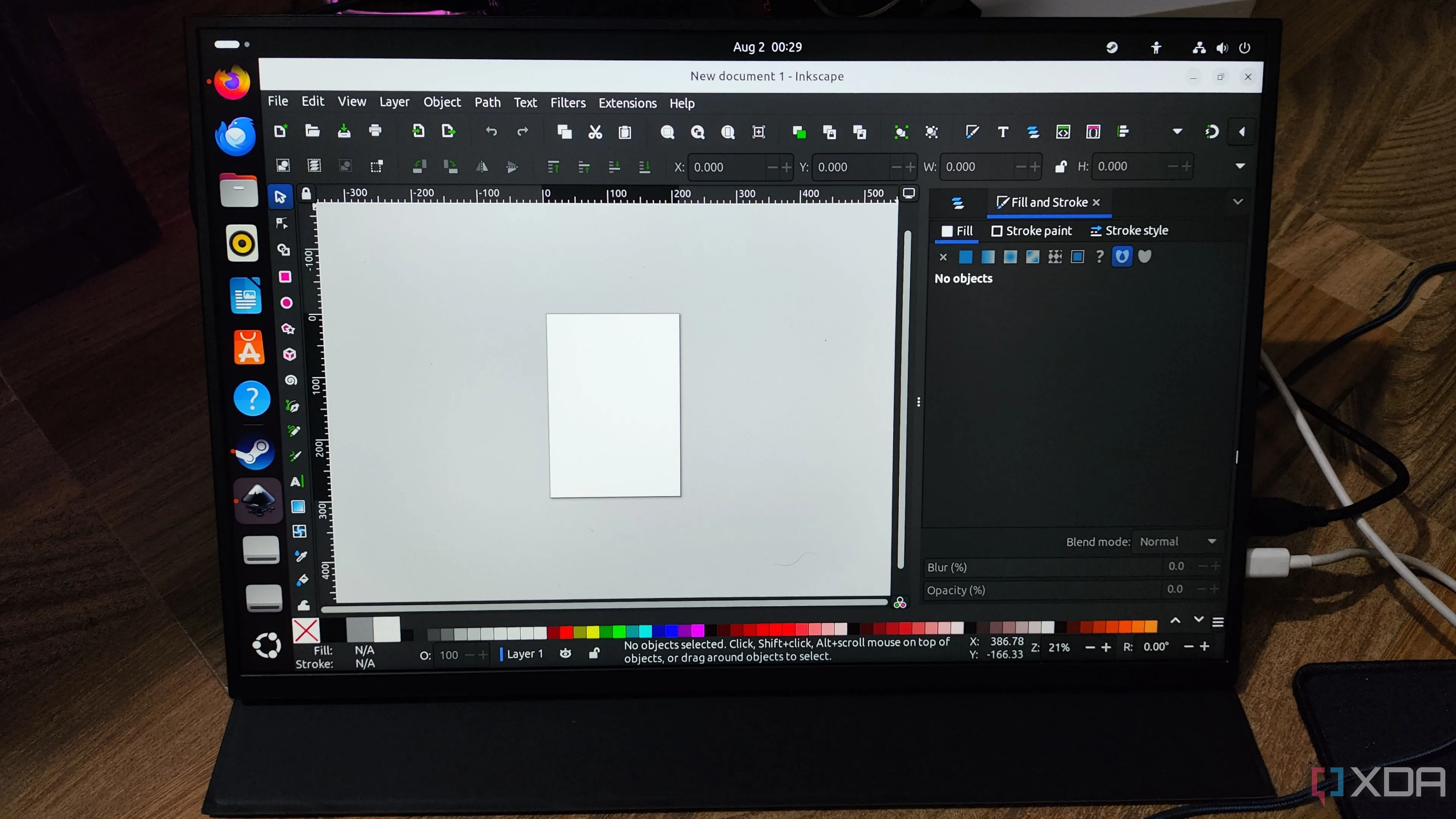 Giao diện Inkscape hiển thị trên màn hình Uperfect UGame K118, minh họa khả năng thiết kế đồ họa