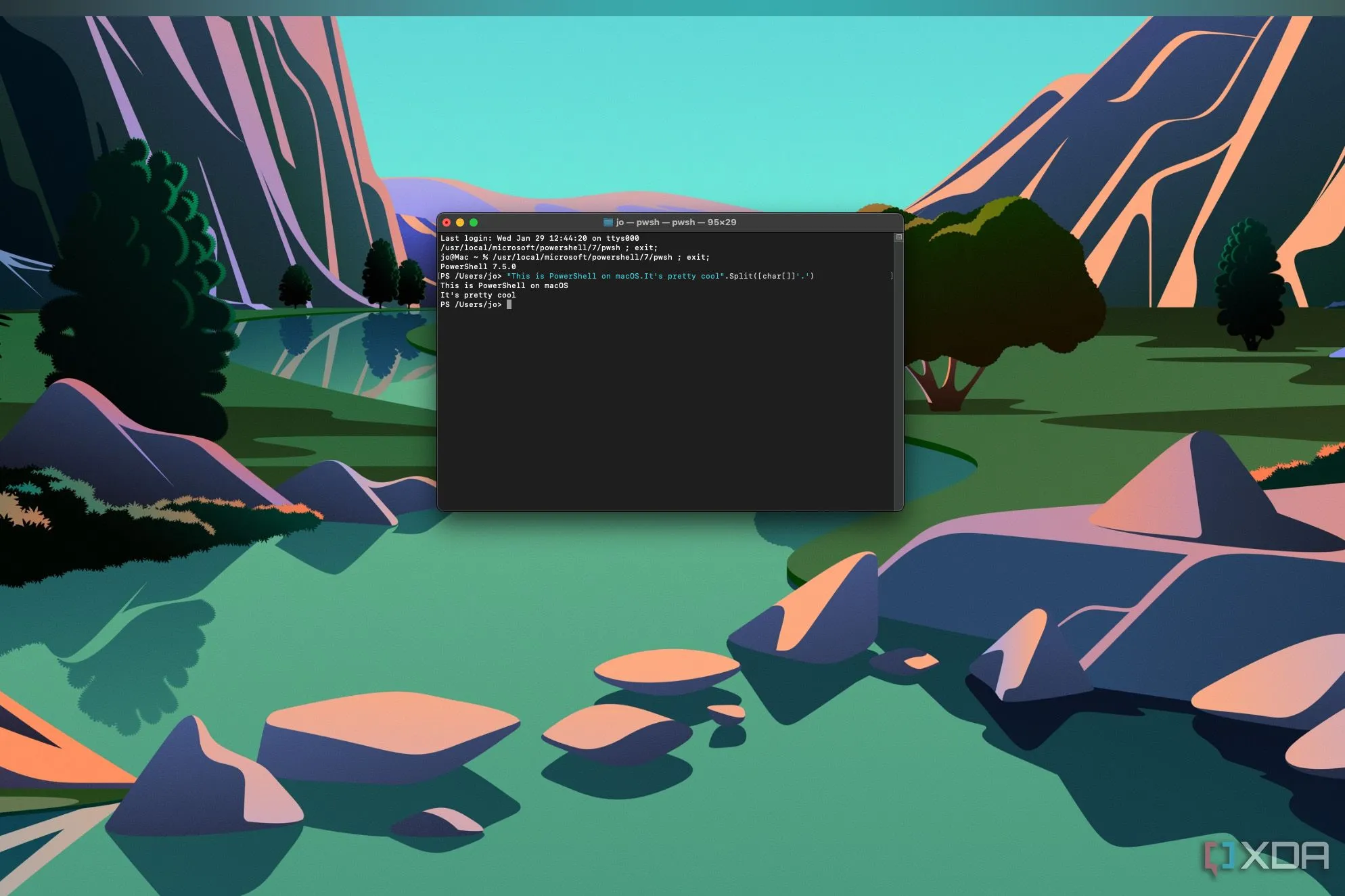 Giao diện PowerShell hiện đại đang hoạt động trên hệ điều hành macOS.