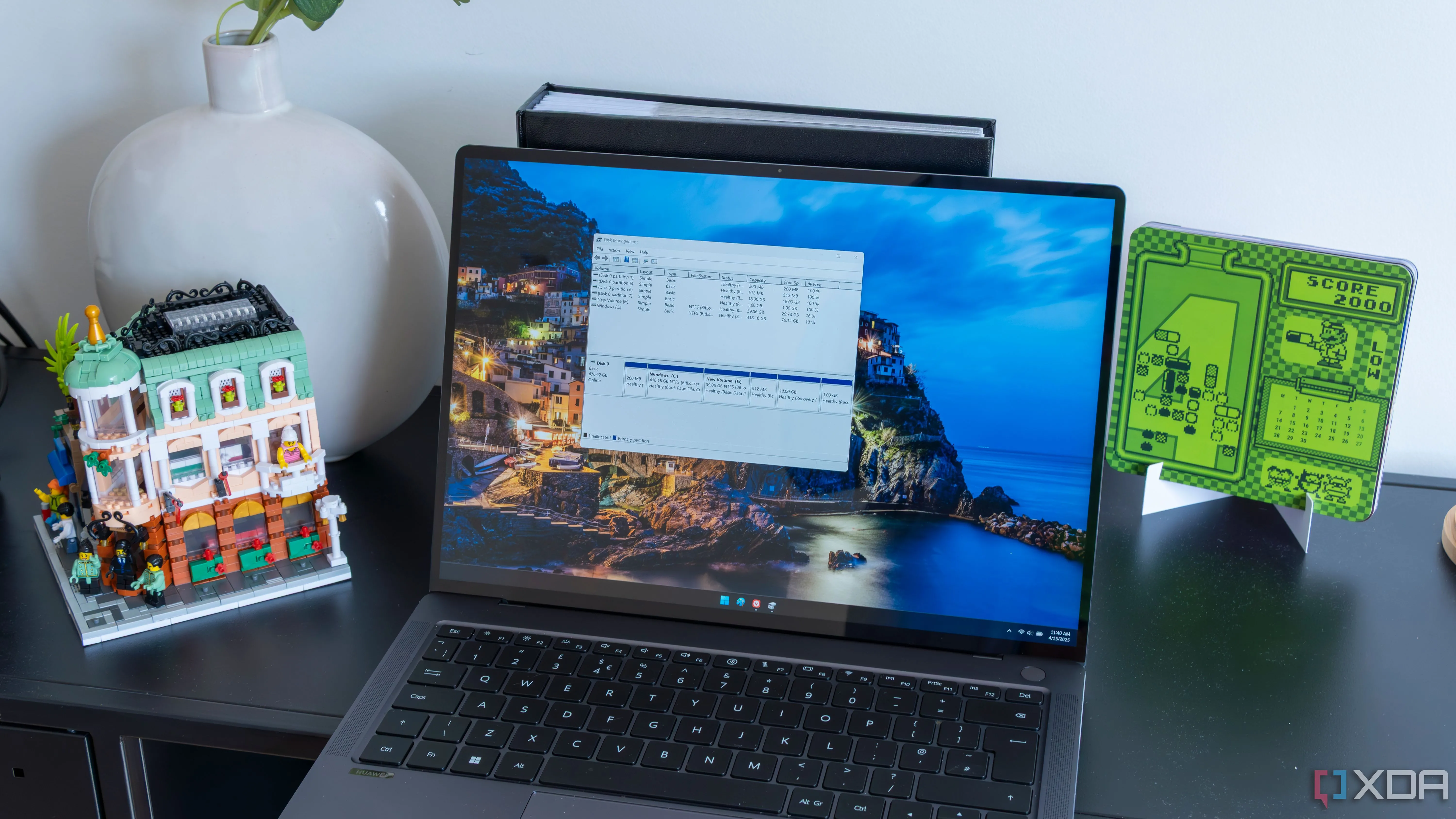 Giao diện Quản lý Đĩa (Disk Management) của Windows 11 với phân vùng ReFS