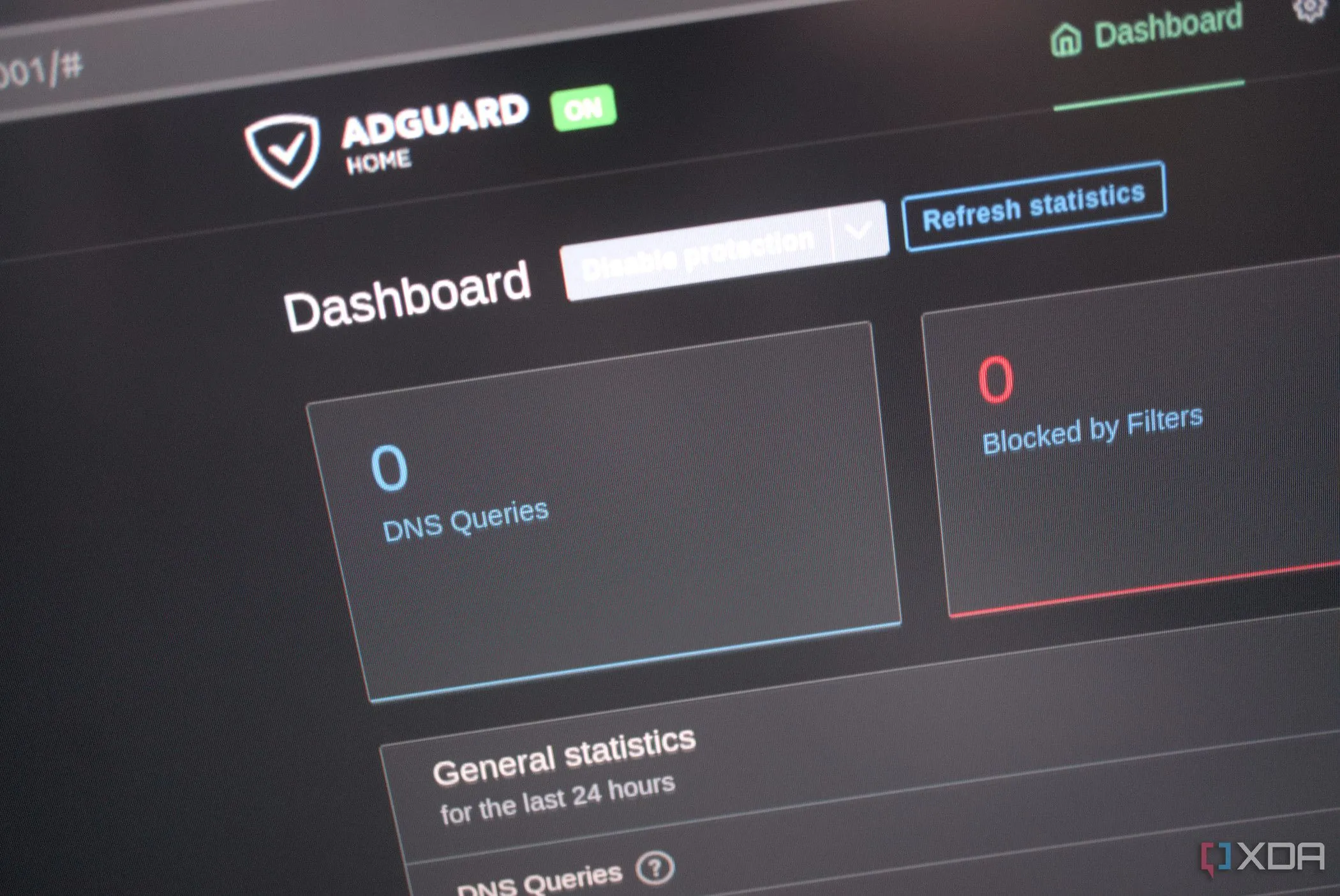 Giao diện quản trị web của AdGuard Home, minh họa cách lọc quảng cáo hiệu quả trên mọi thiết bị
