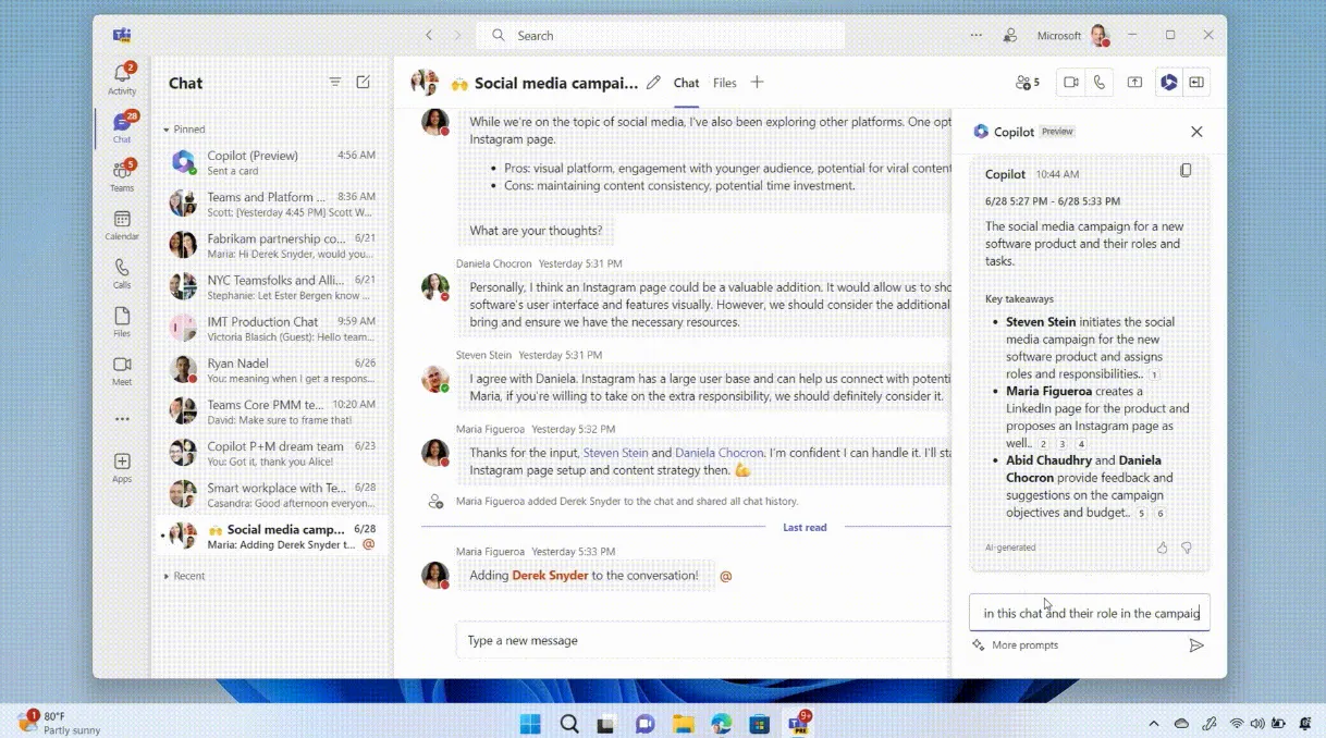 Giao diện trò chuyện Microsoft Teams hiển thị tính năng biểu tượng cảm xúc và tương tác