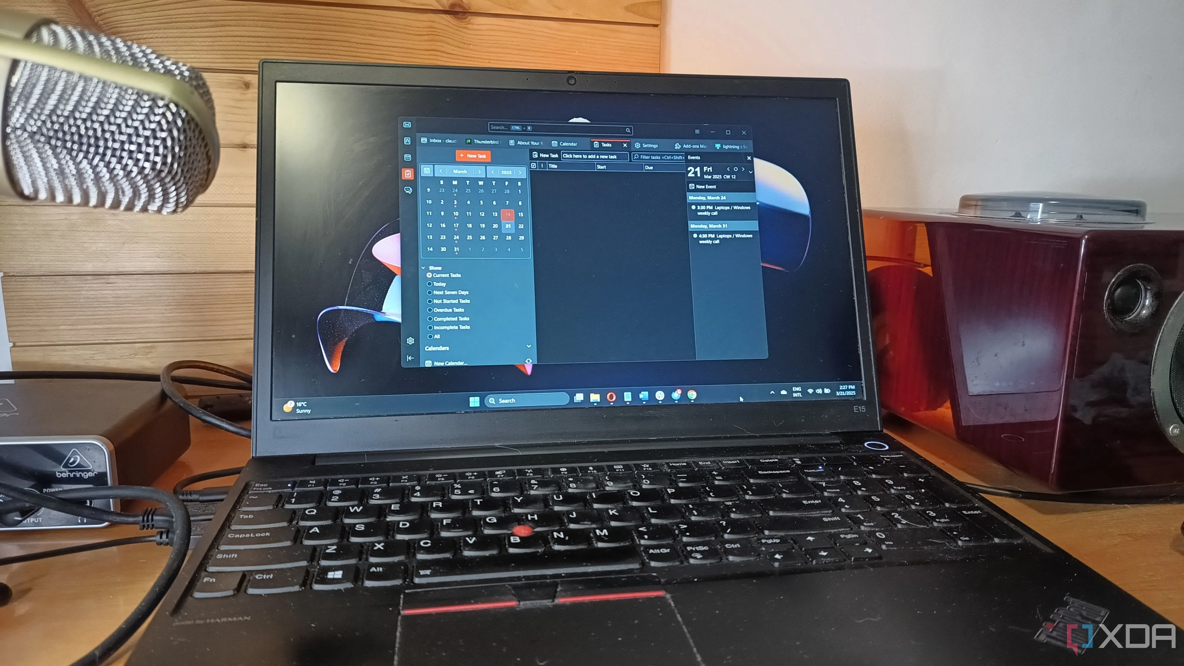 Giao diện ứng dụng email Thunderbird đang chạy trên máy tính Windows 11