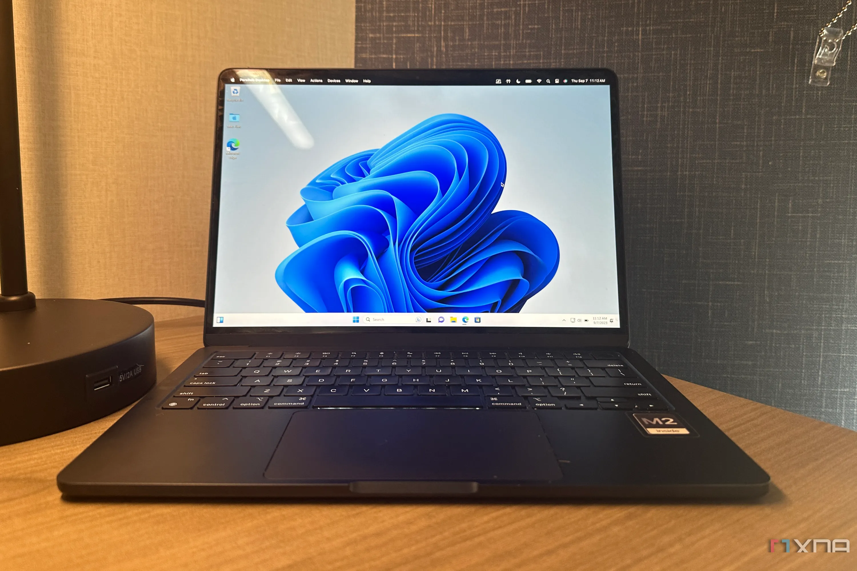 Giao diện Windows 11 đang chạy mượt mà trên MacBook Air M2 thông qua Parallels Desktop