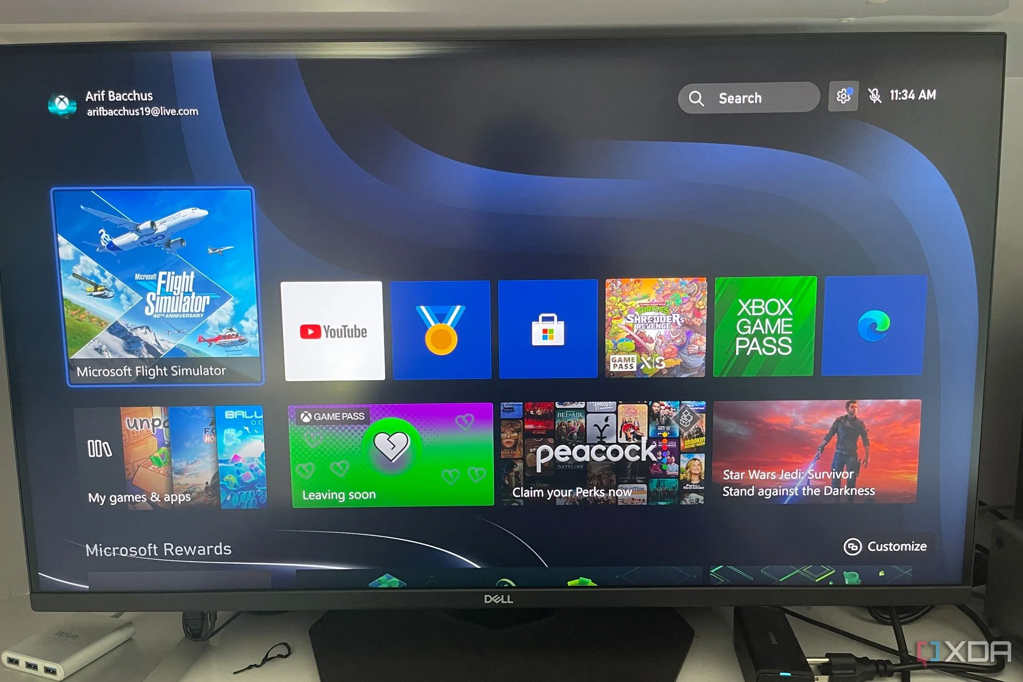 Giao diện Xbox Game Pass hiển thị quảng cáo các tựa game và dịch vụ, minh họa cho phí đăng ký định kỳ mà game thủ cần chi trả.