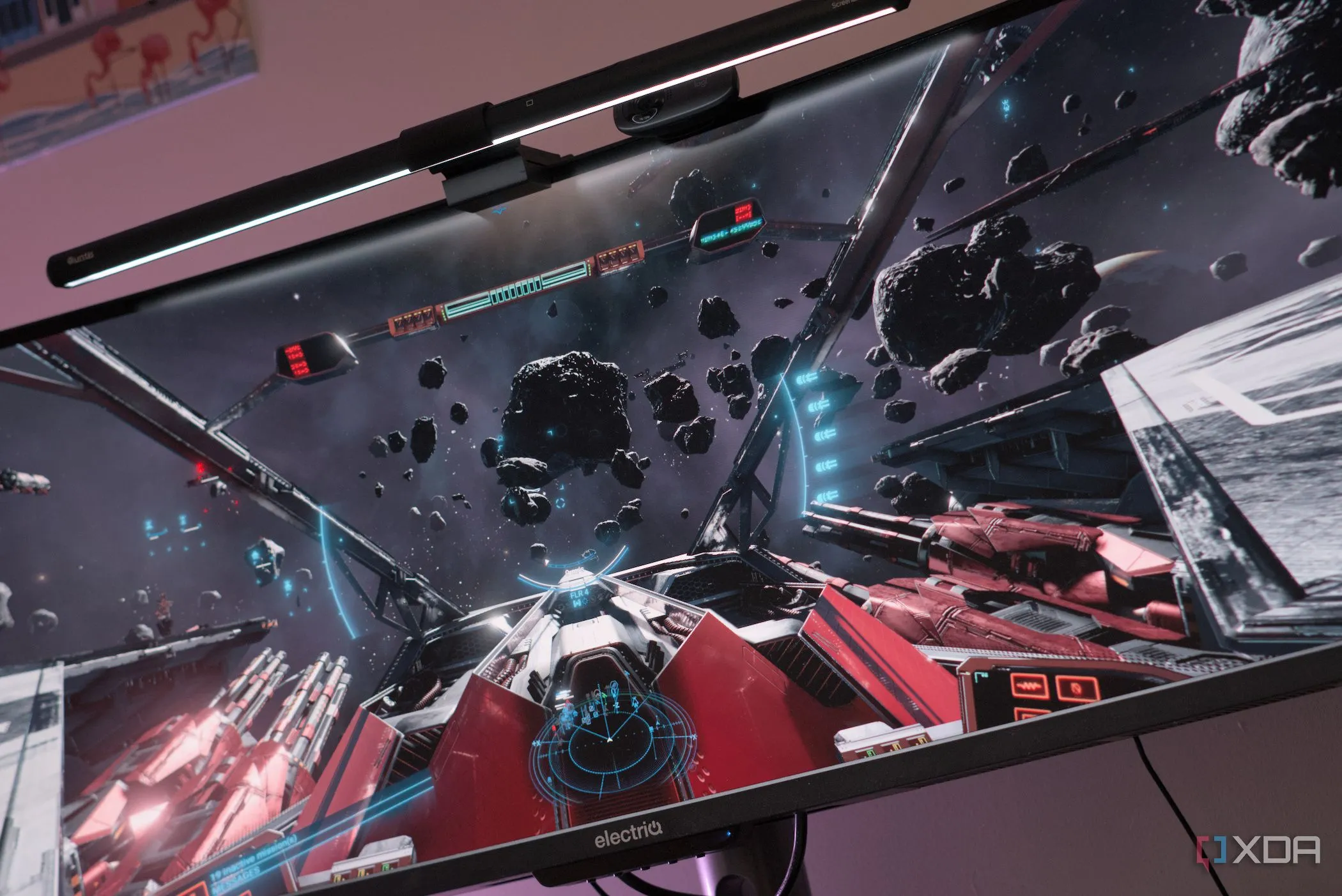 Góc nhìn cận cảnh gameplay X4: Foundations trên màn hình gaming siêu rộng