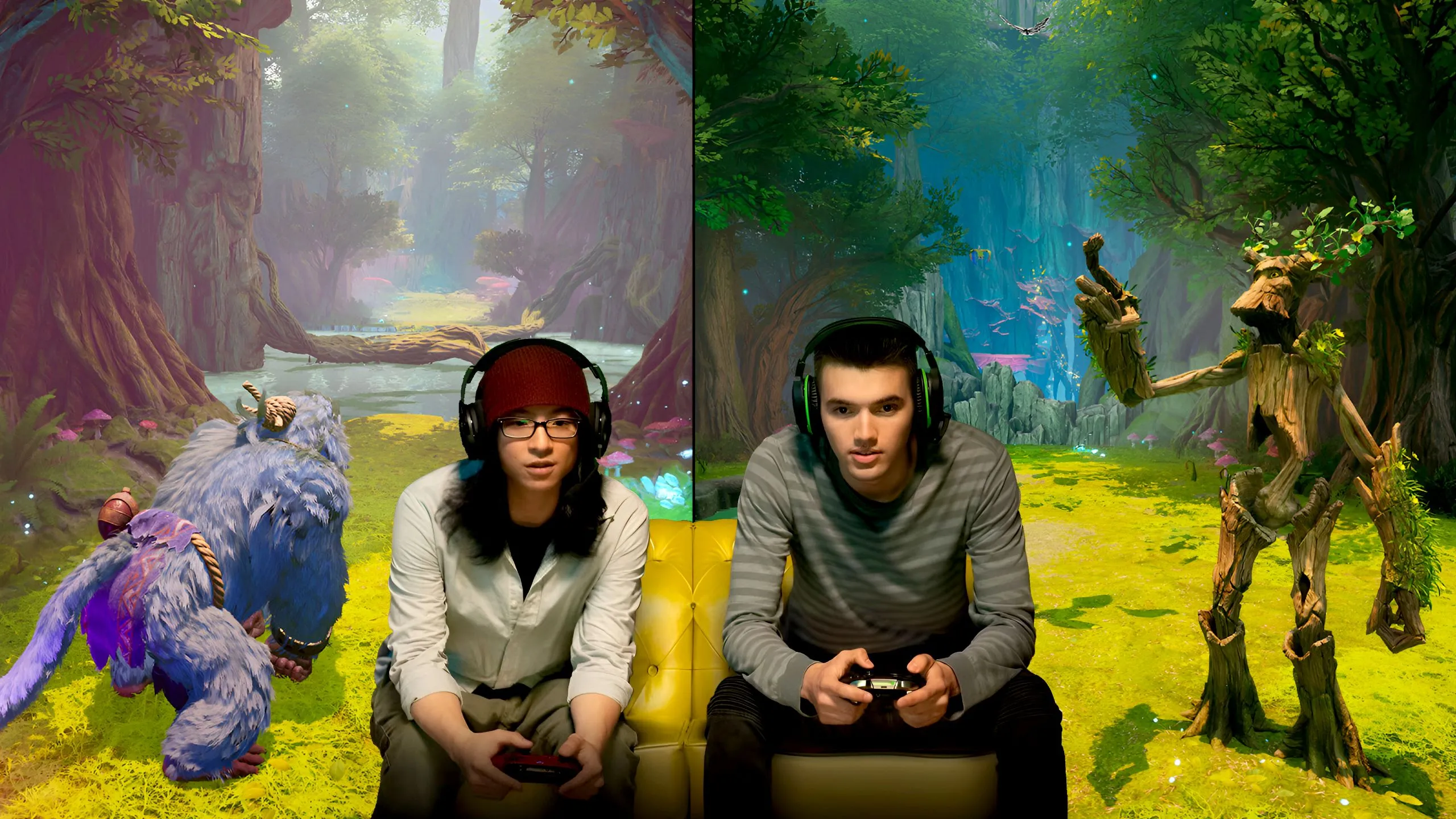 Hai người chơi game kinh dị co-op trên ghế sofa, biểu tượng cho niềm vui khi chơi game cùng bạn bè